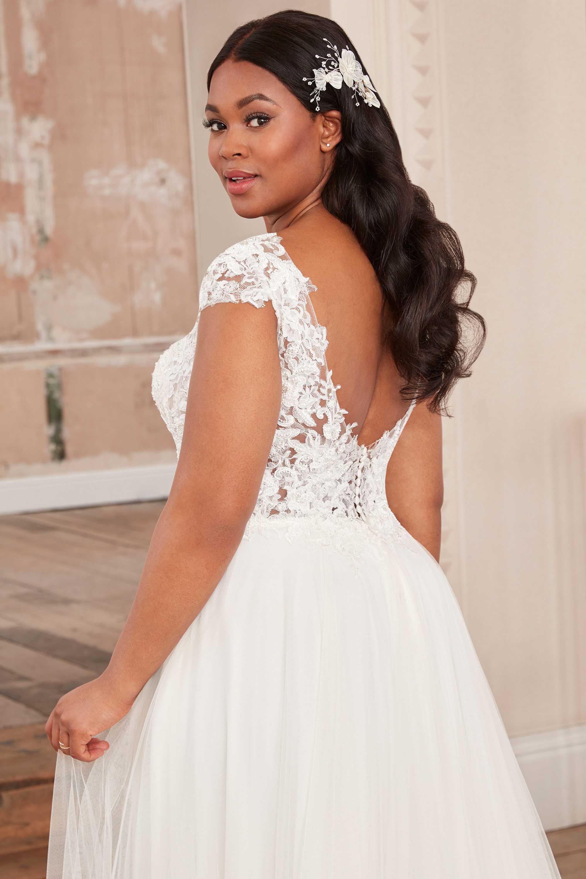 Adore by Justin Alexander 11131 - Size 22 - Image 4