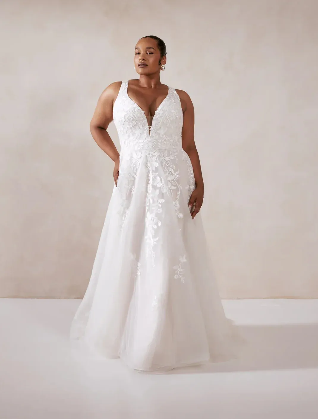 Adore by Justin Alexander 11299 - Size 26