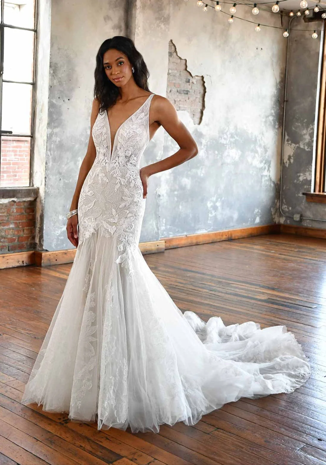 All Who Wander Leyla - Size 12