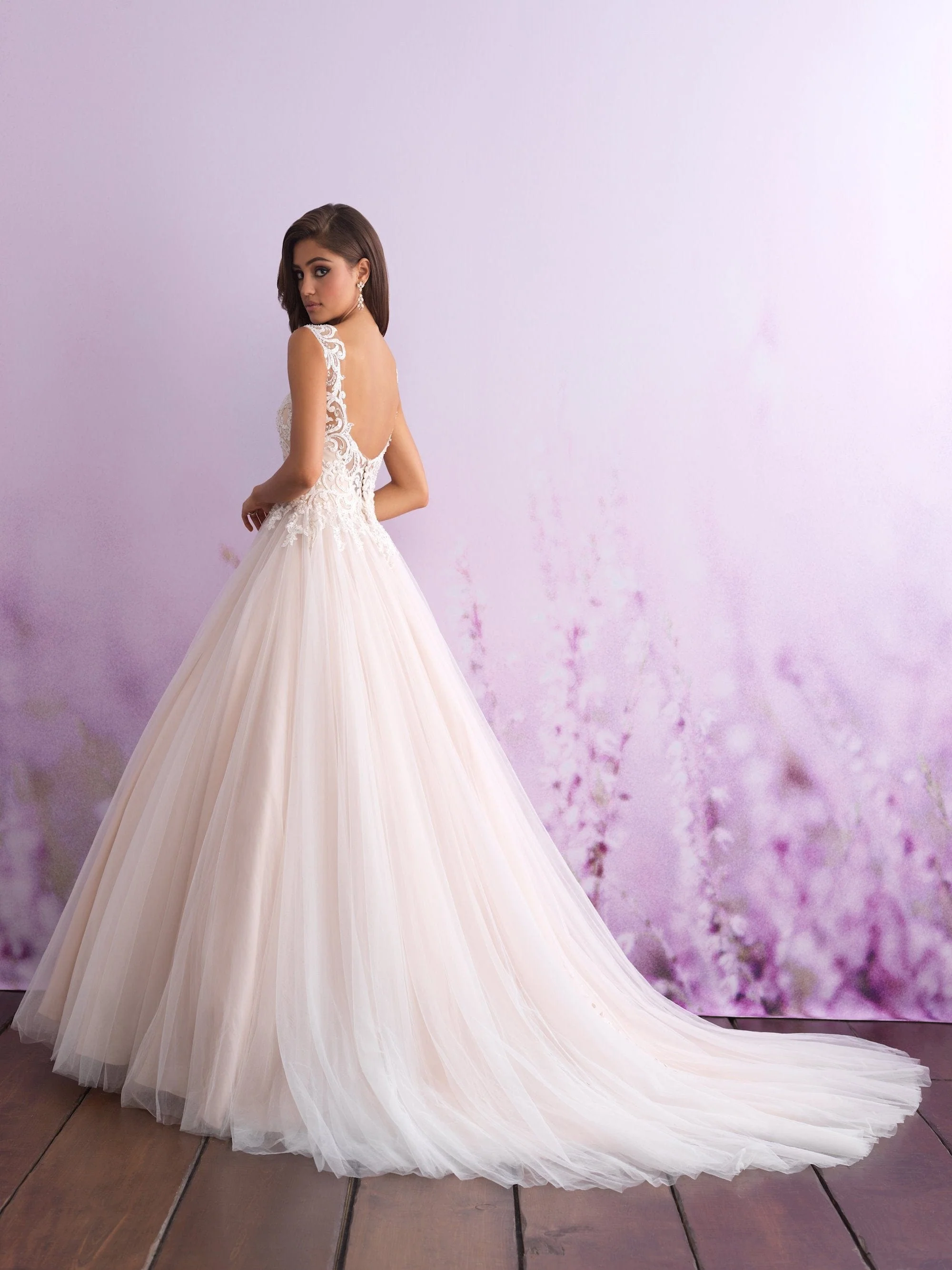 Allure 3107 - Size 8 - Image 2
