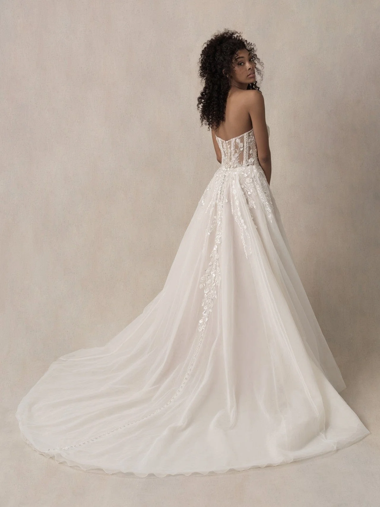 Allure 9852 - Size 16 - Image 2