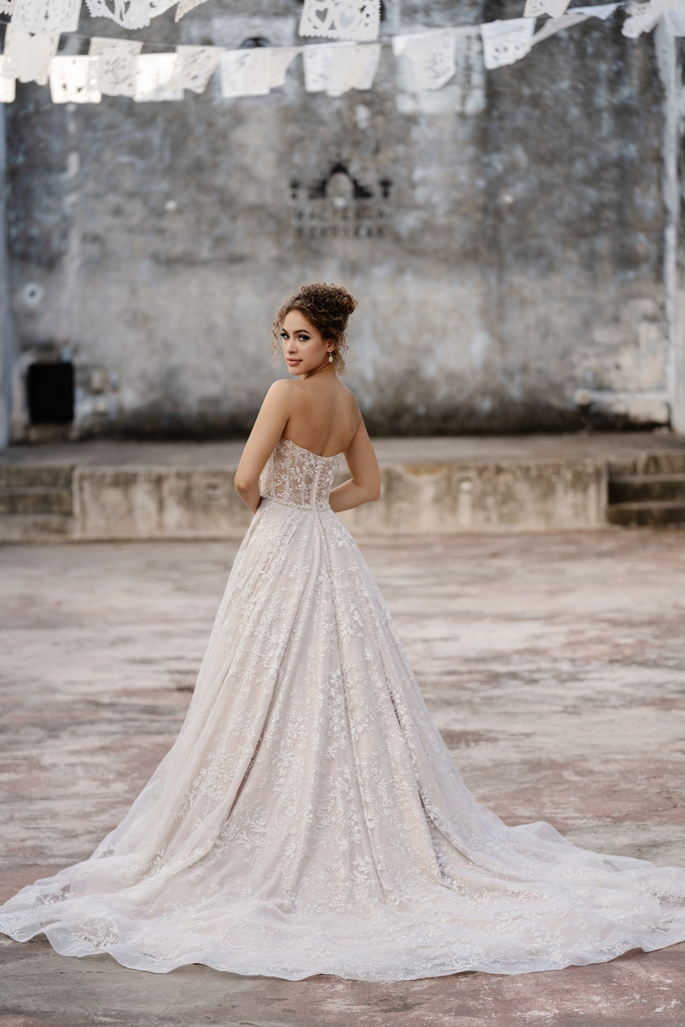 Allure Couture C660 - Size 12 - Image 2