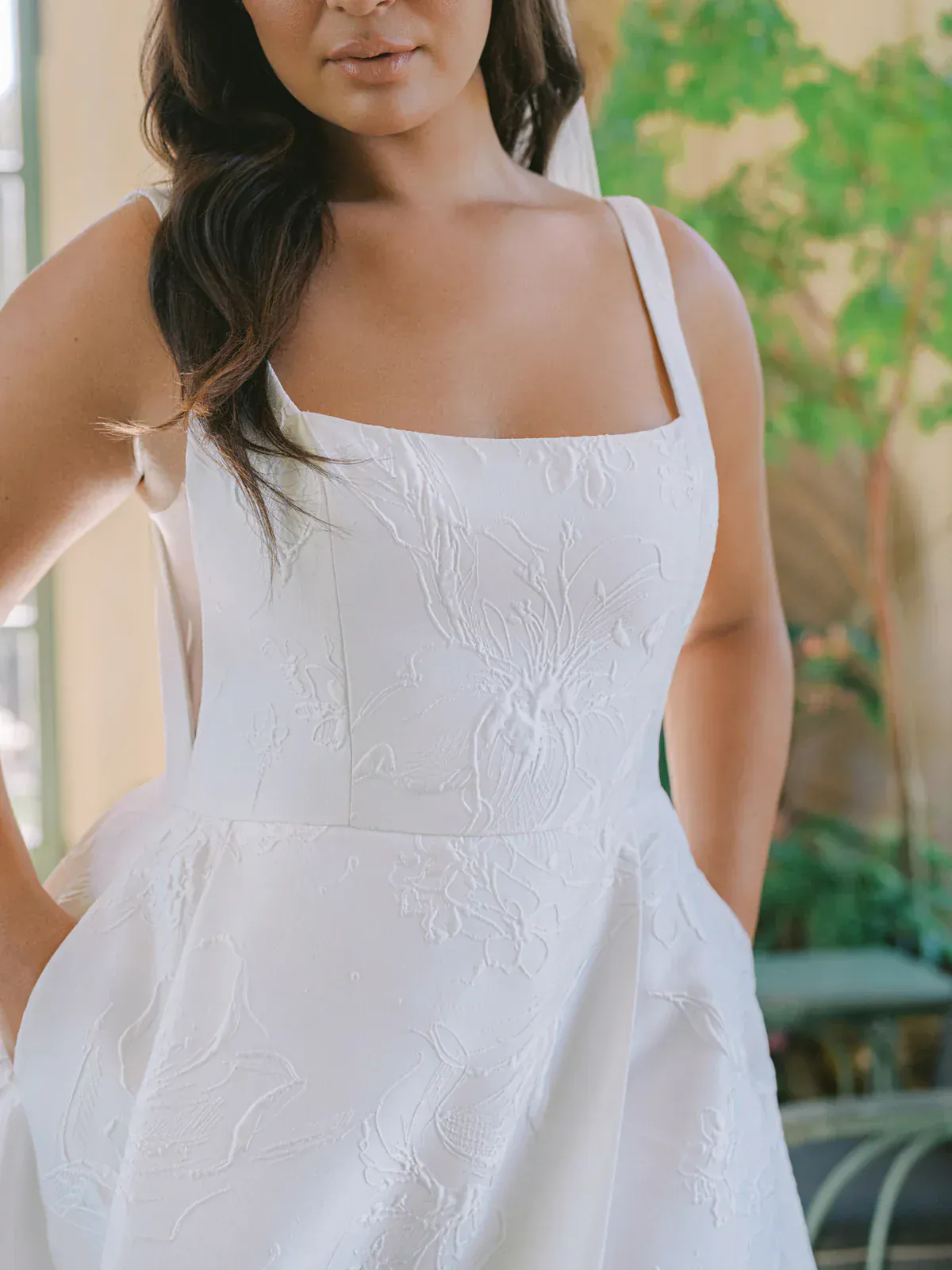Anne Barge Coraline - Size 12 - Image 3