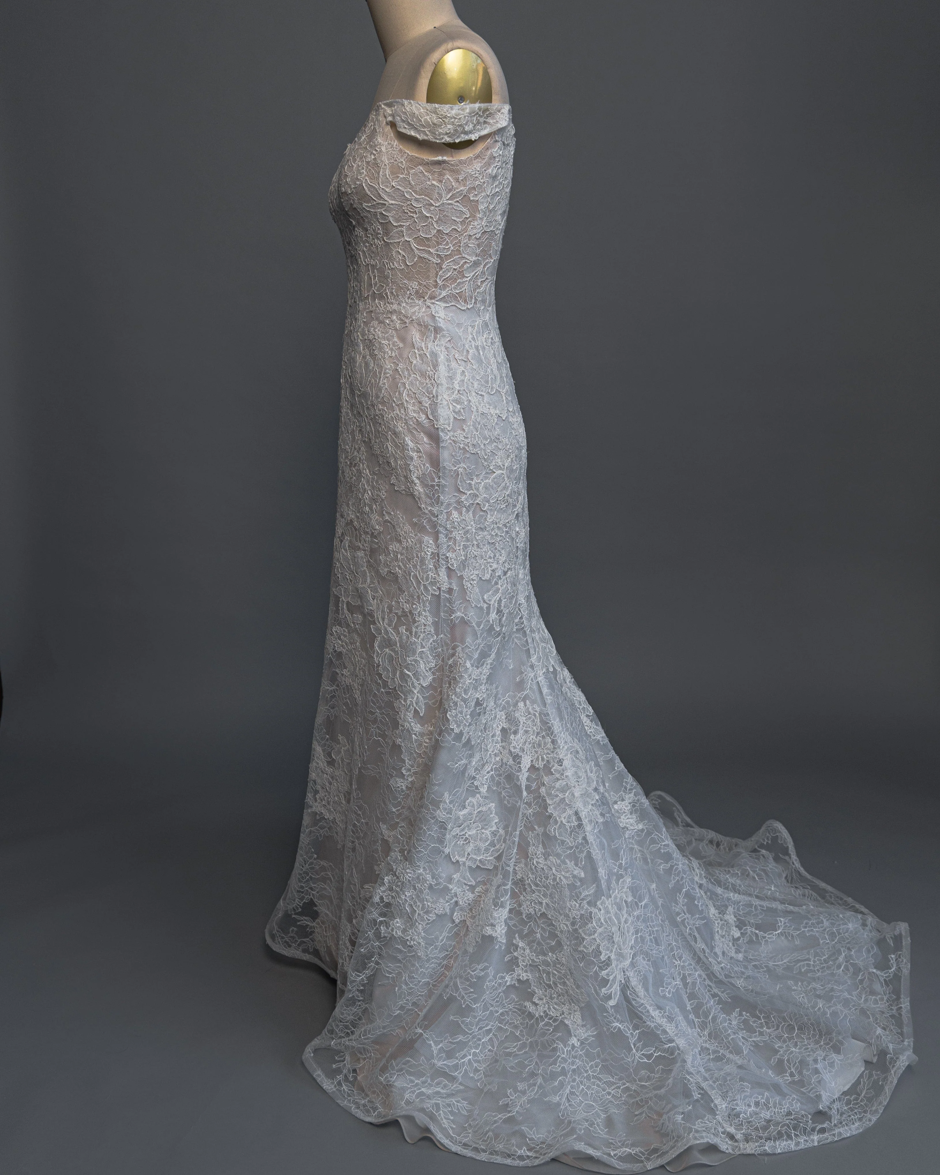 Anne Barge Zara - Size 12 - Image 5