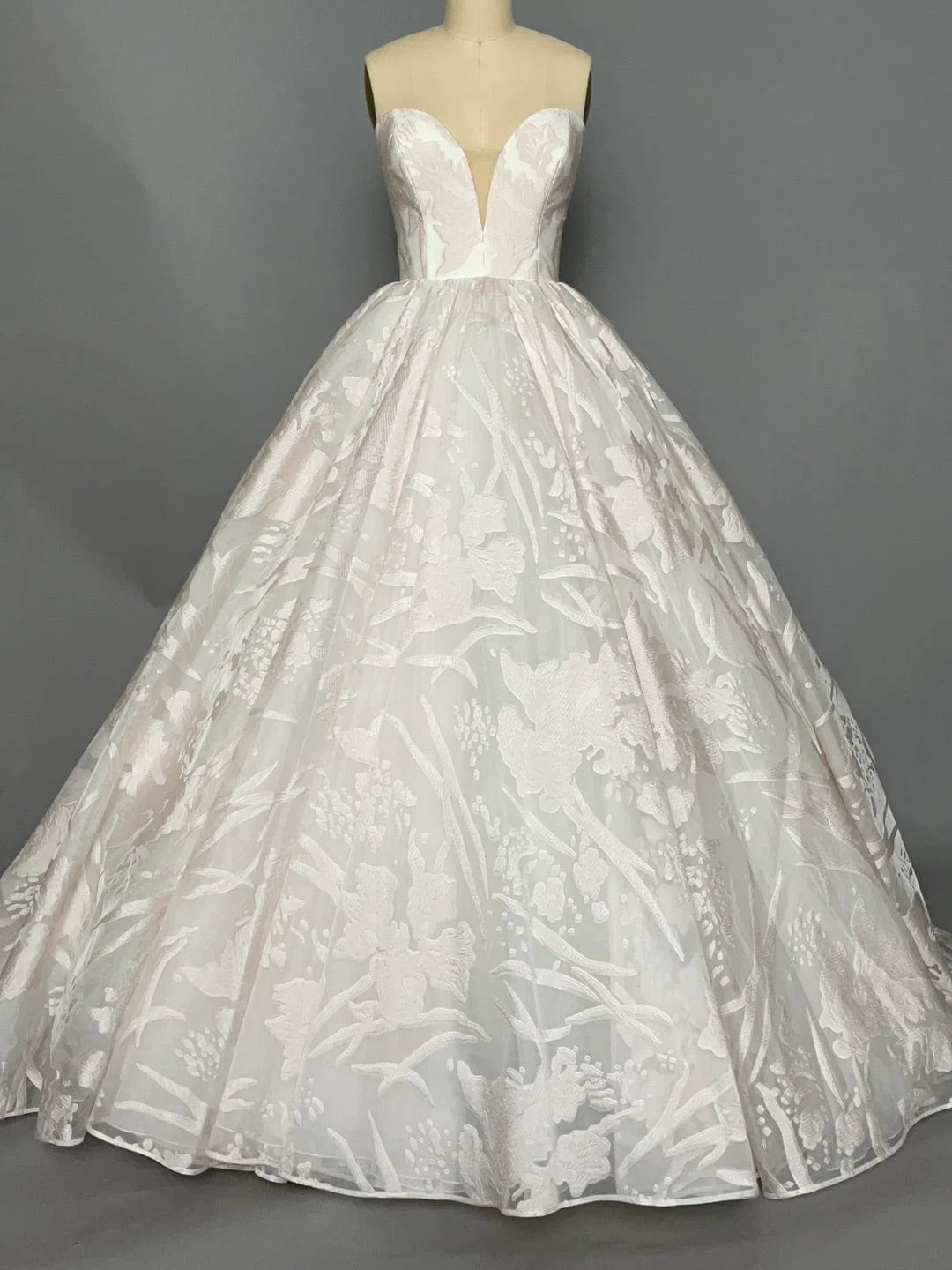 Badgley Mischka Carrington - Size 8 - Image 3