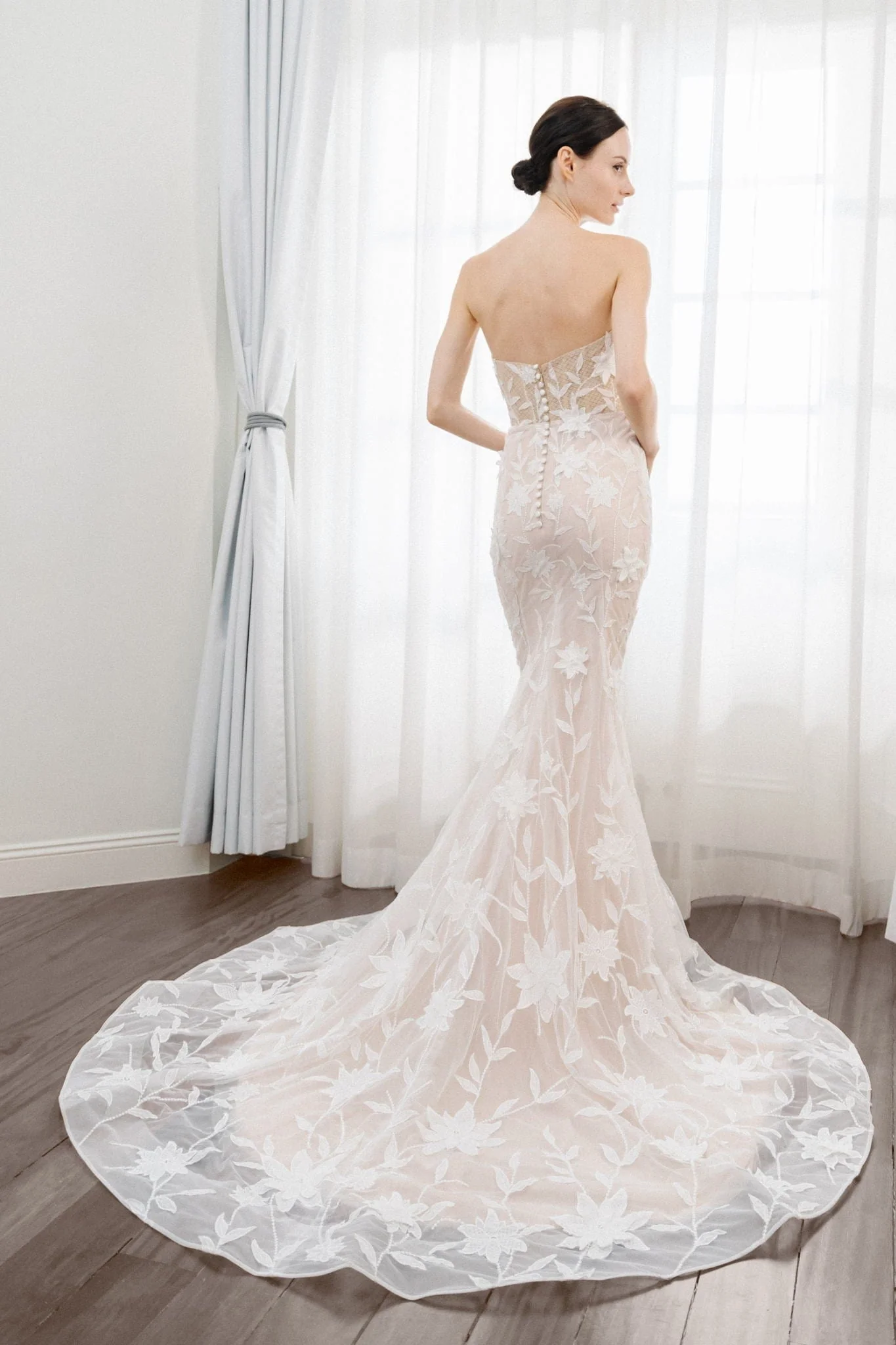 Beccar Gabriella + Overskirt - Size 12 - Image 3