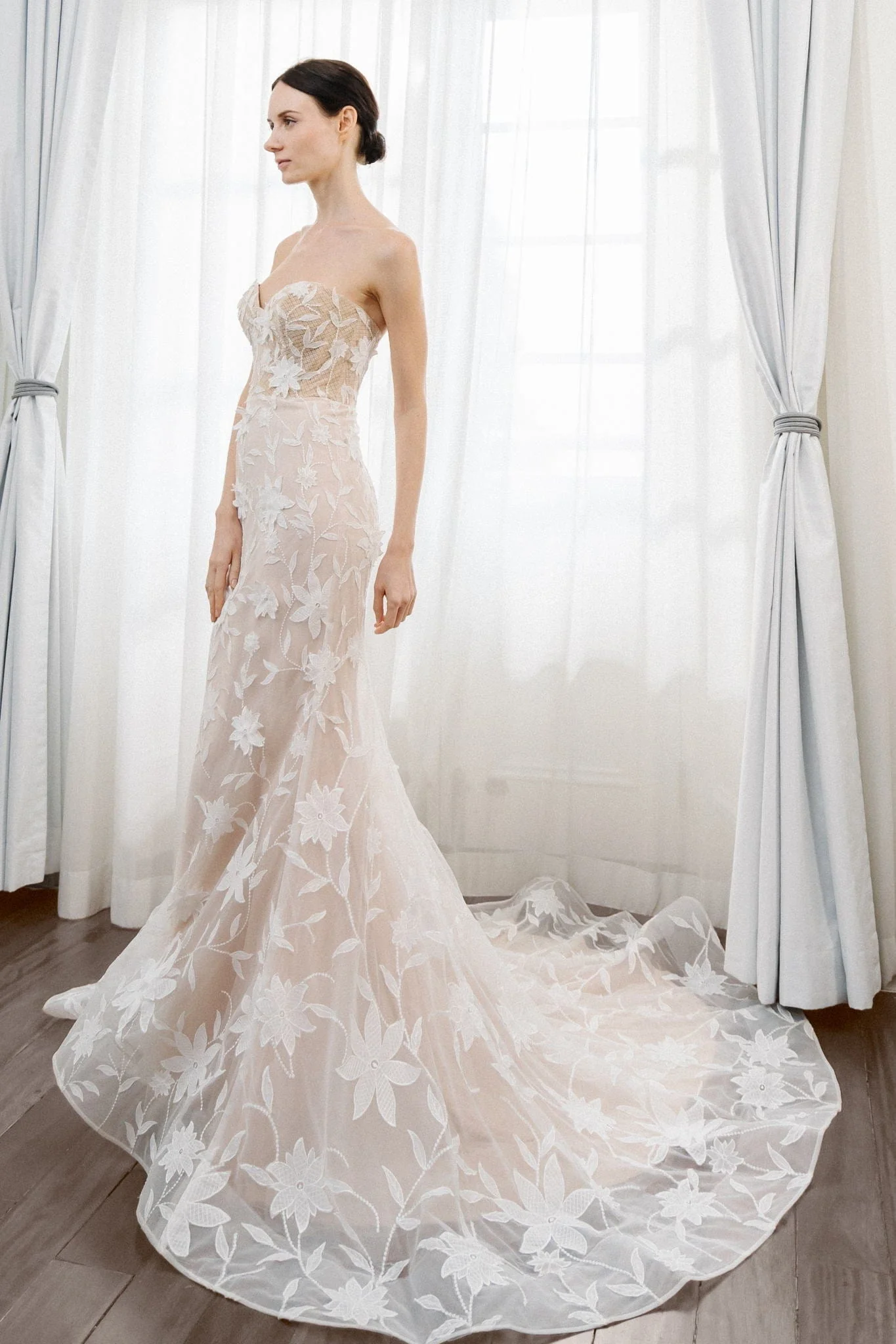 Beccar Gabriella + Overskirt - Size 12 - Image 5