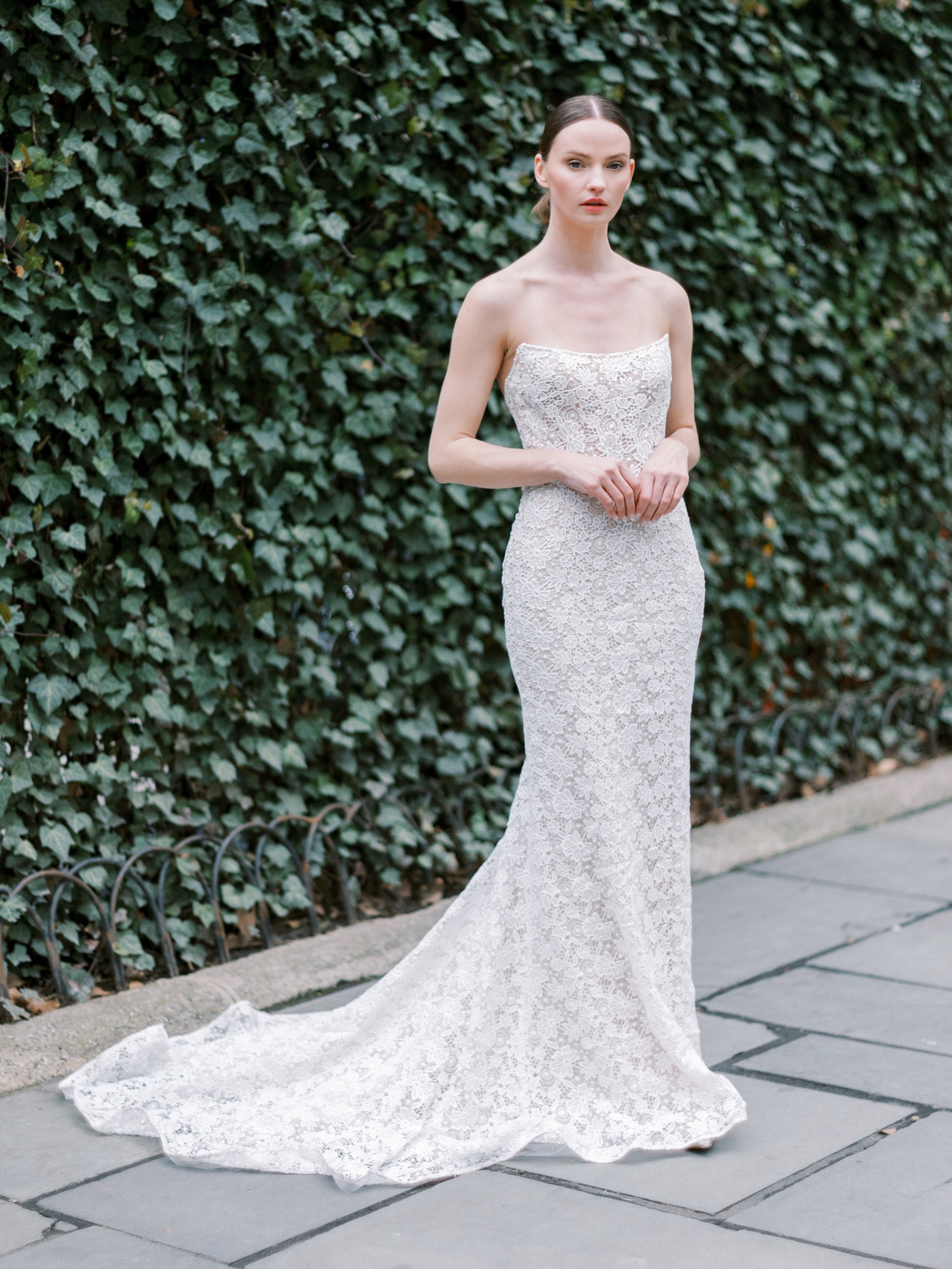 Beccar Taylor + Overskirt - Size 4 - Image 2