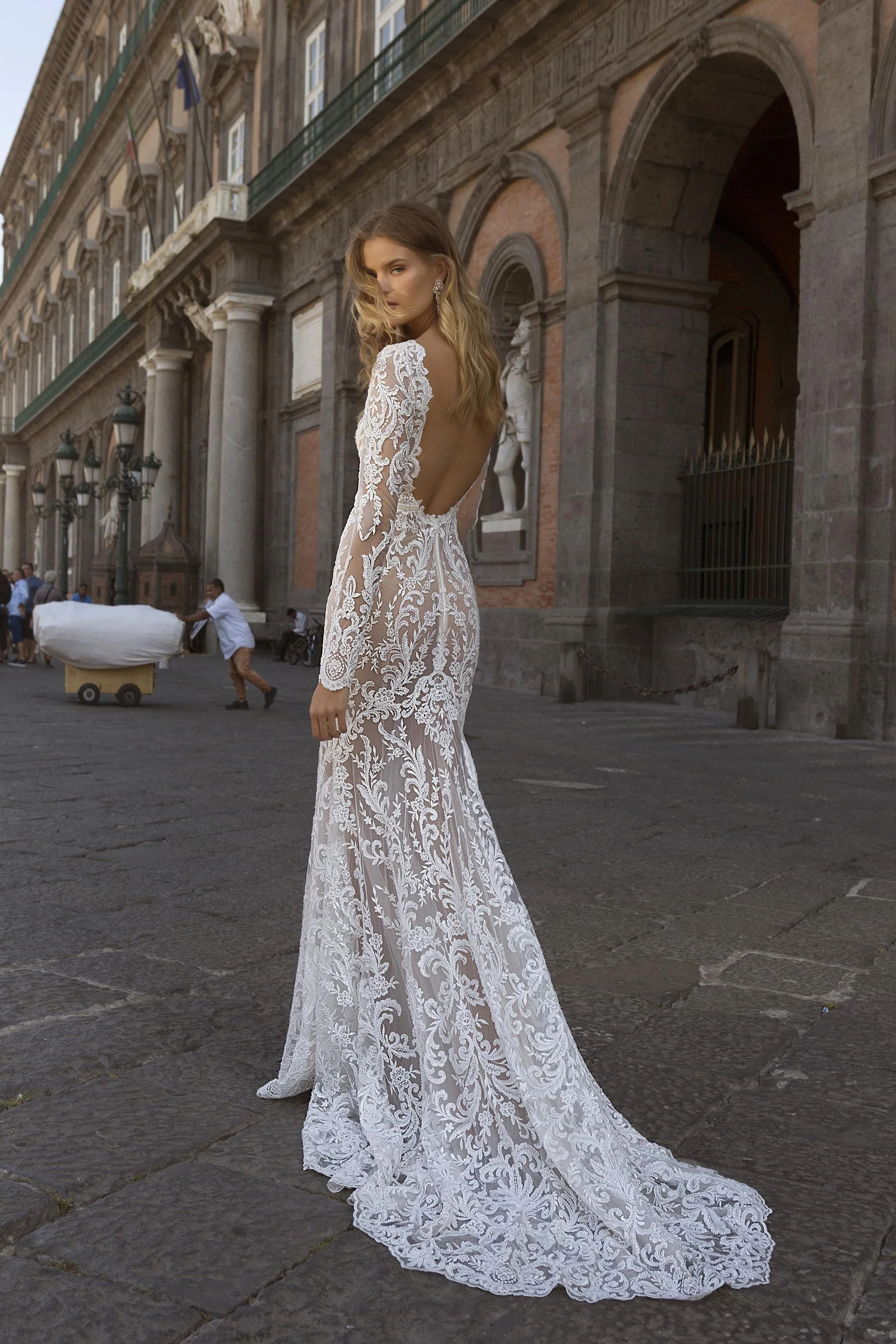 Berta 20-117 - Size 8 - Image 2