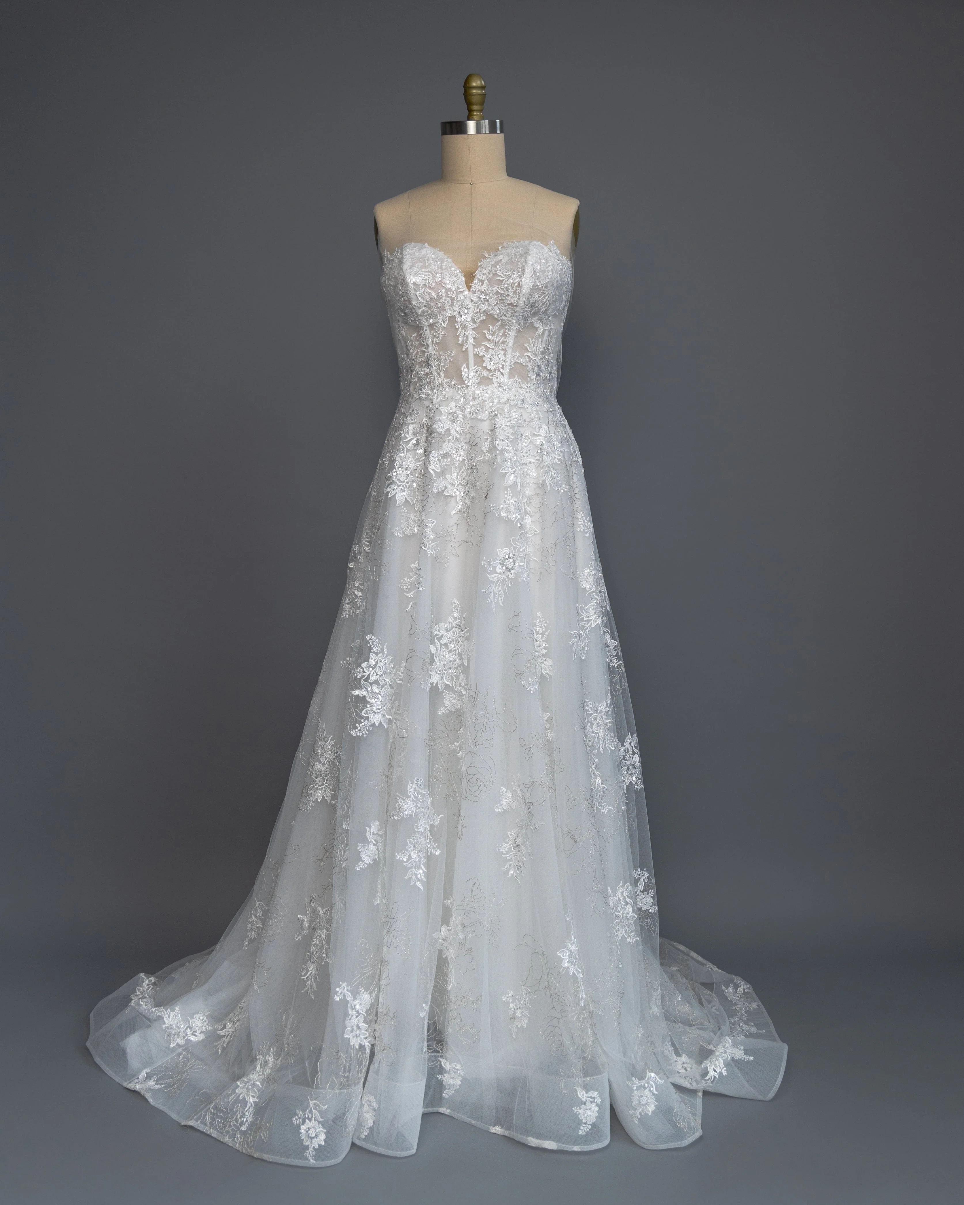 Calla Blanche Neda - Size 12 - Image 3