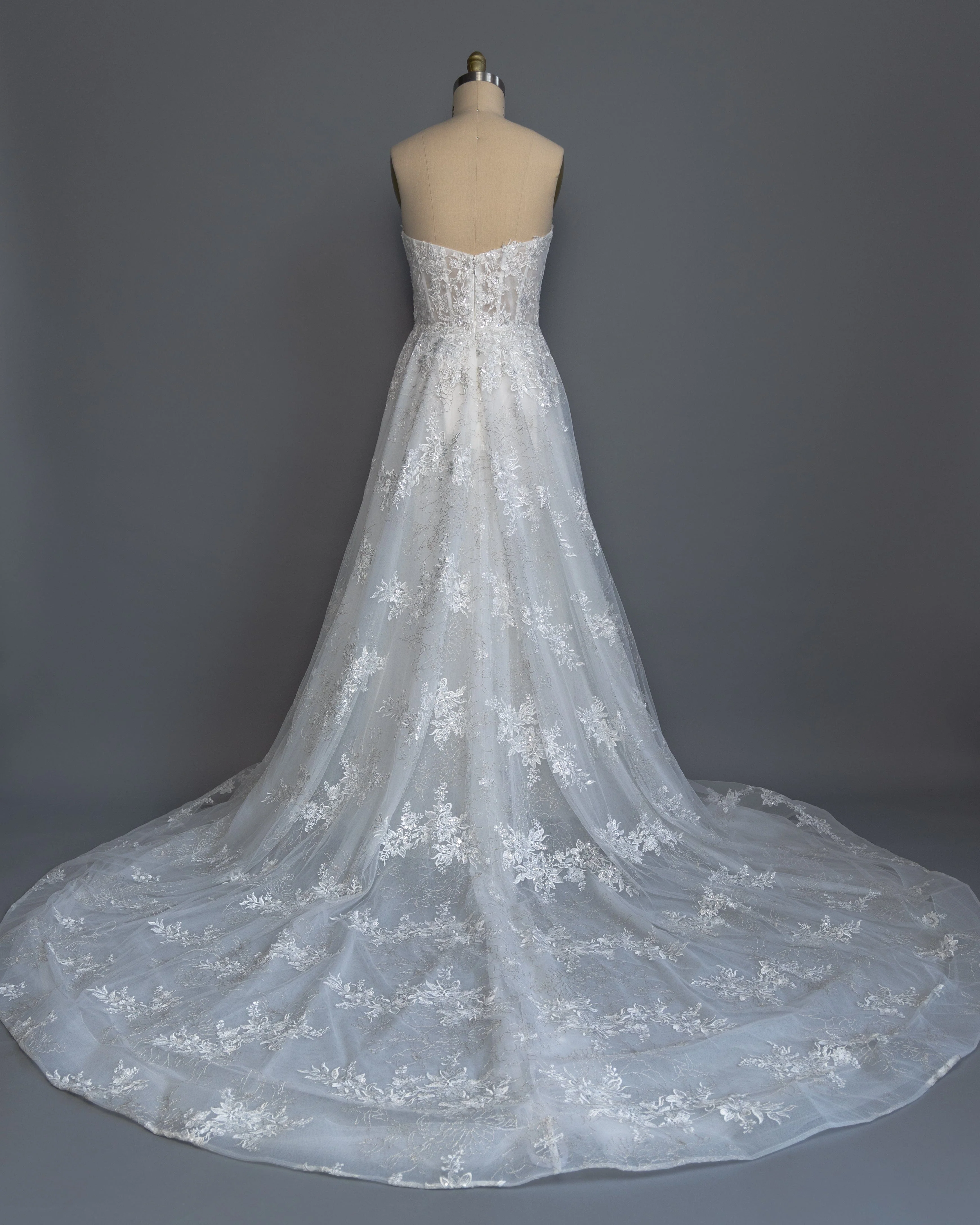 Calla Blanche Neda - Size 12 - Image 4