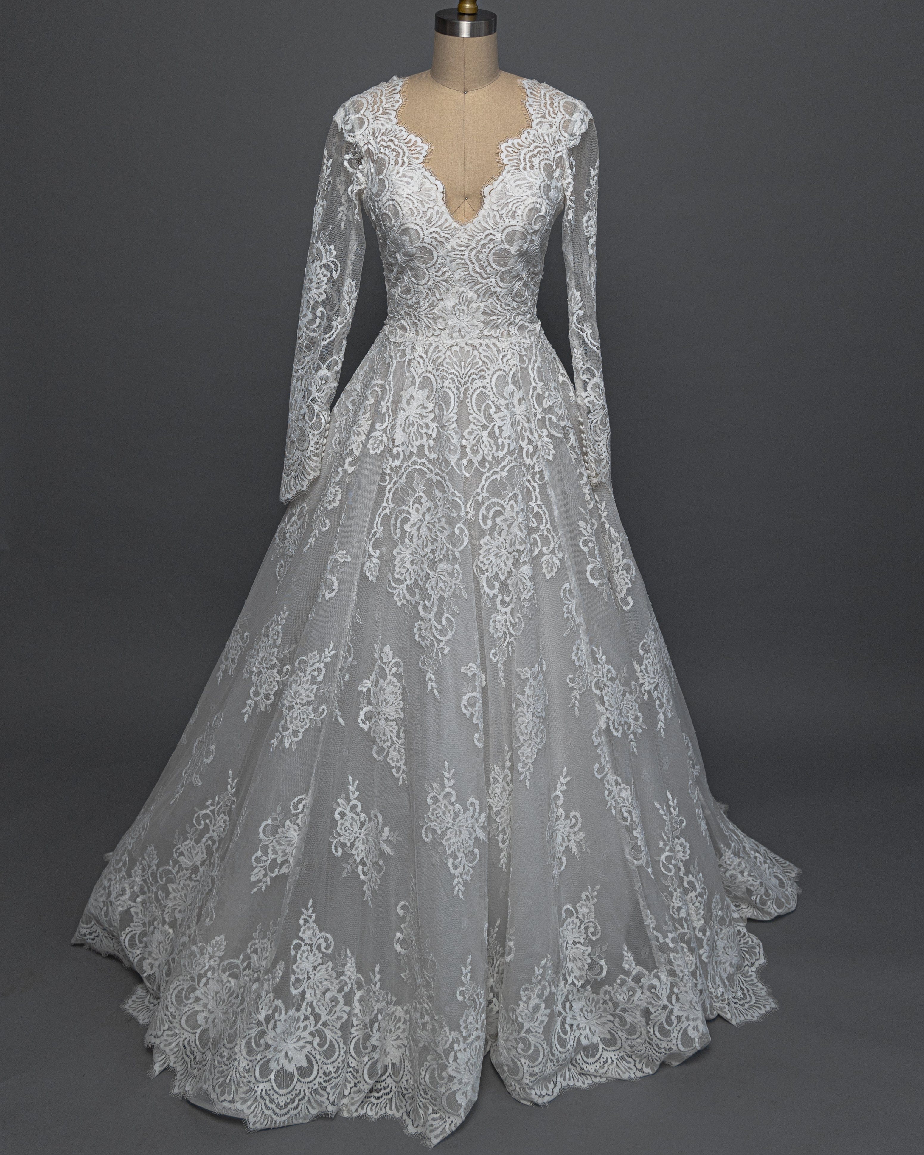 Calla Blanche Raven - Size 8 - Image 3
