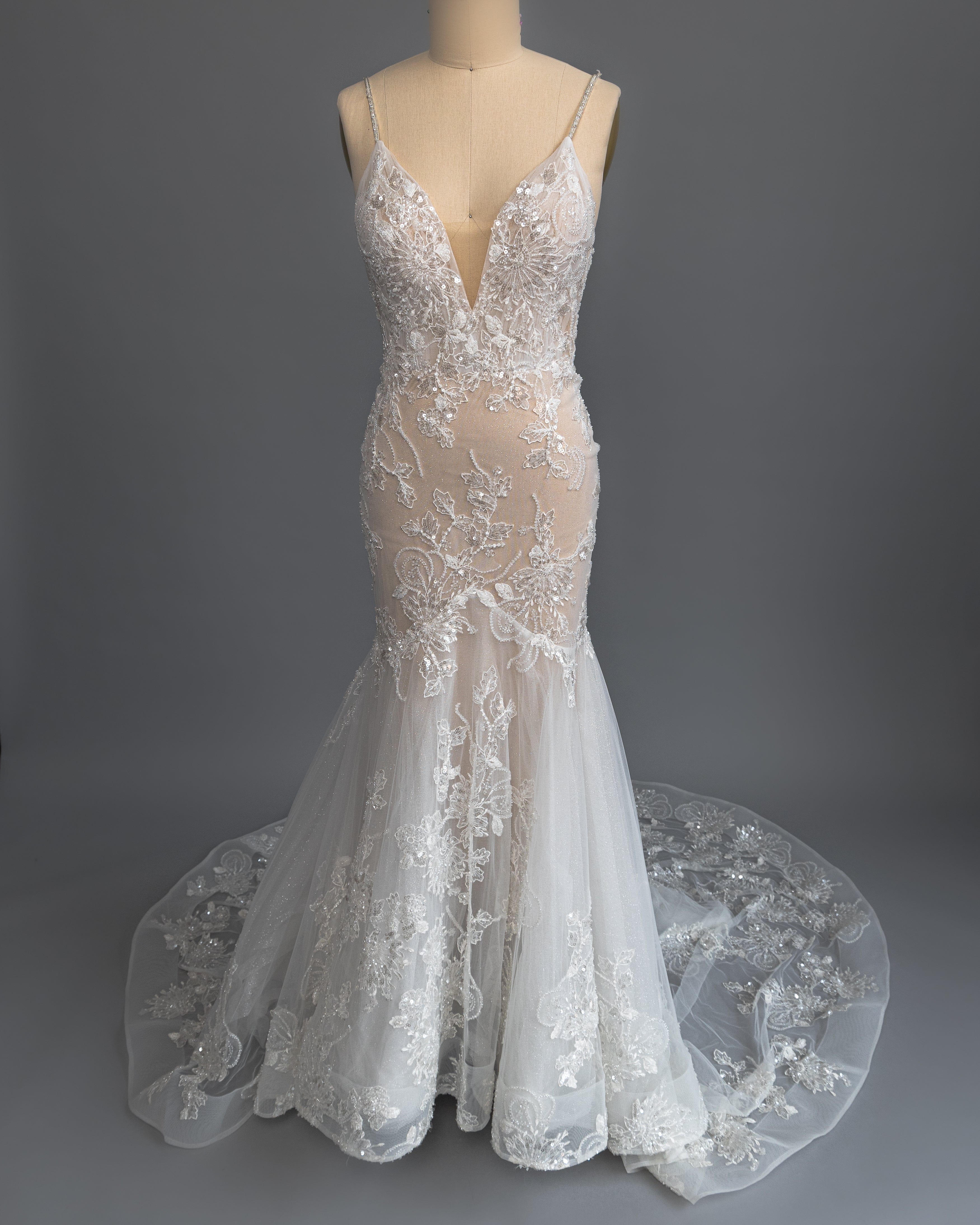 Calla Blanche Sophia - Size 12 - Image 3
