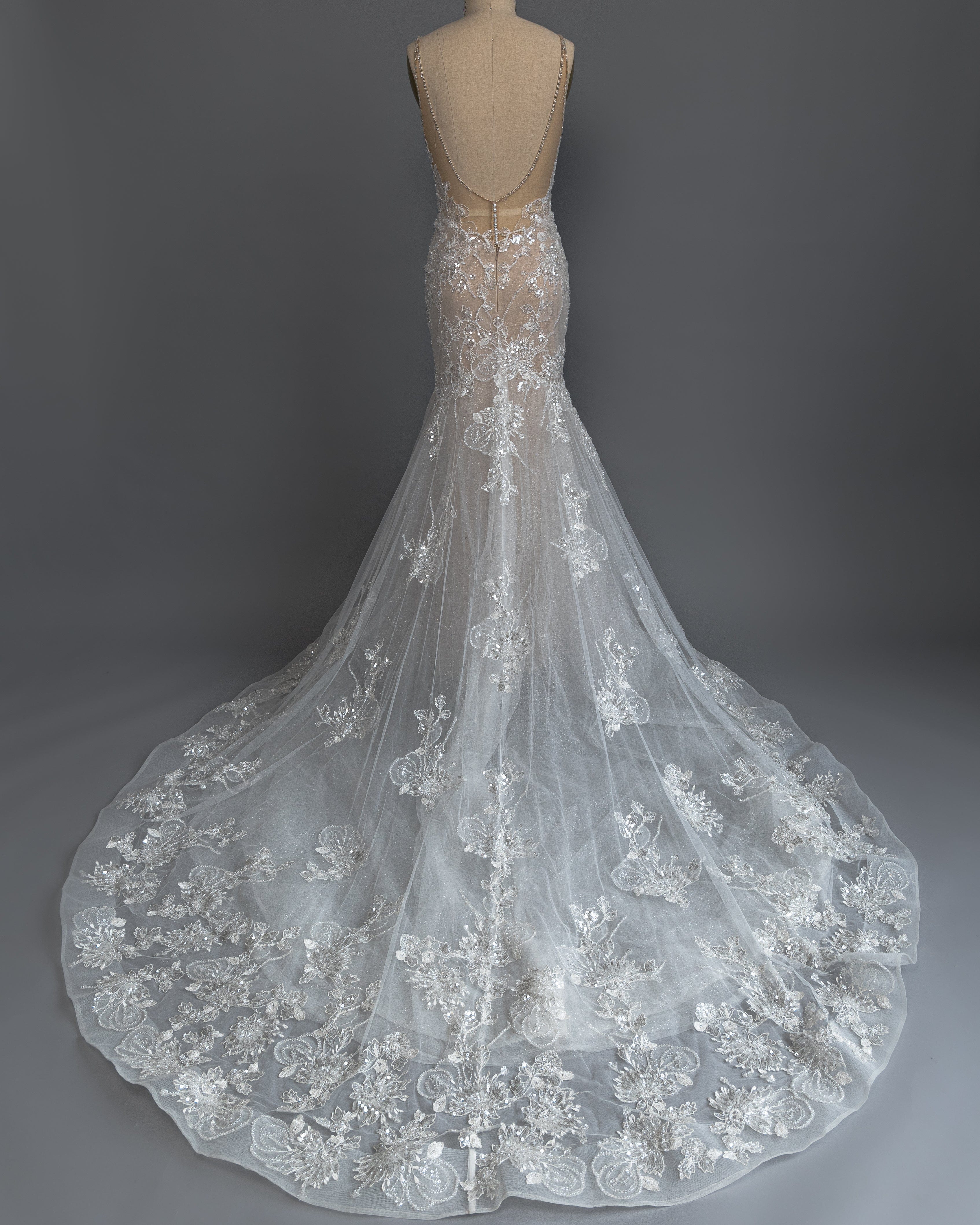 Calla Blanche Sophia - Size 12 - Image 4