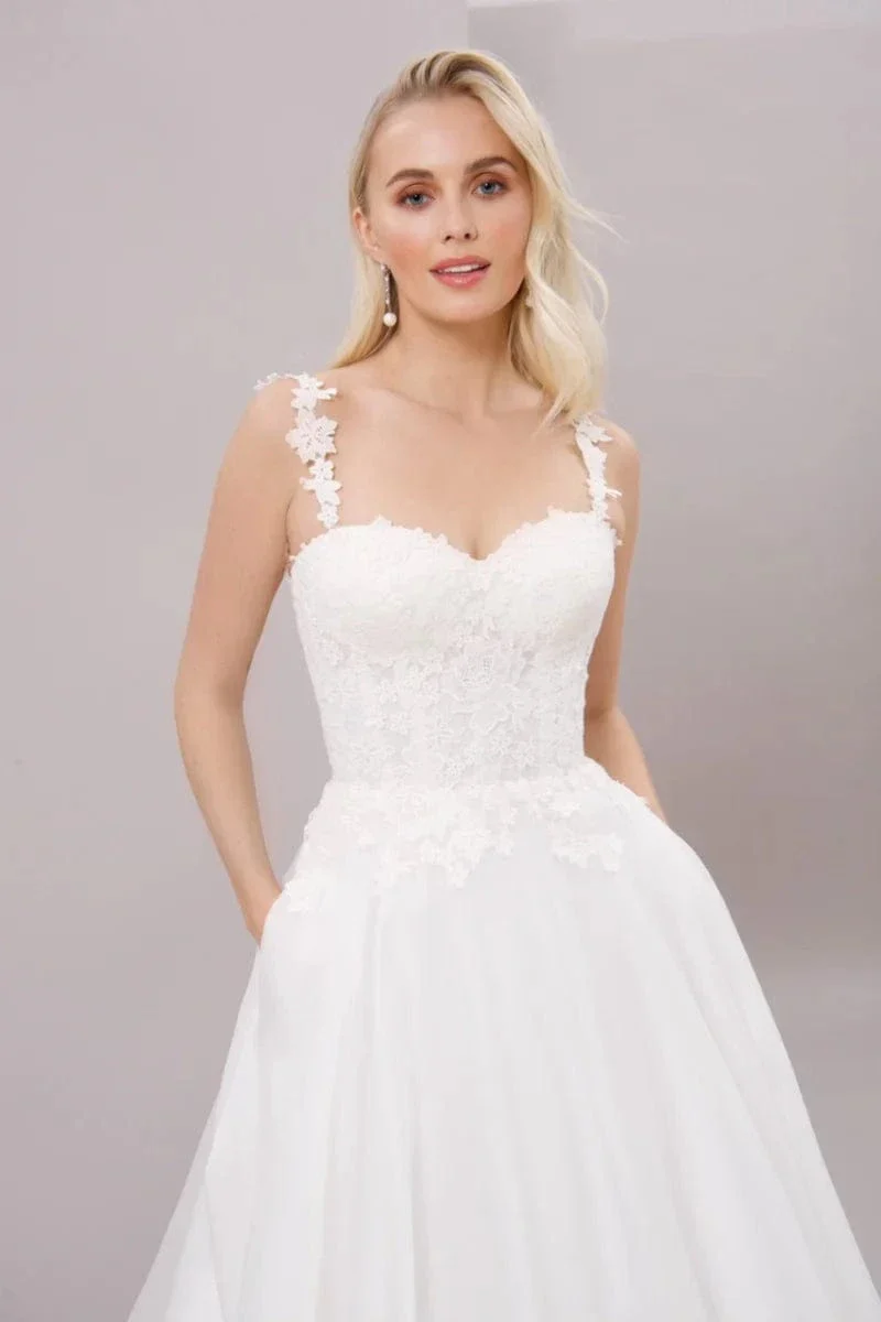 Caroline Castigliano Azura - Size 16 - Image 2