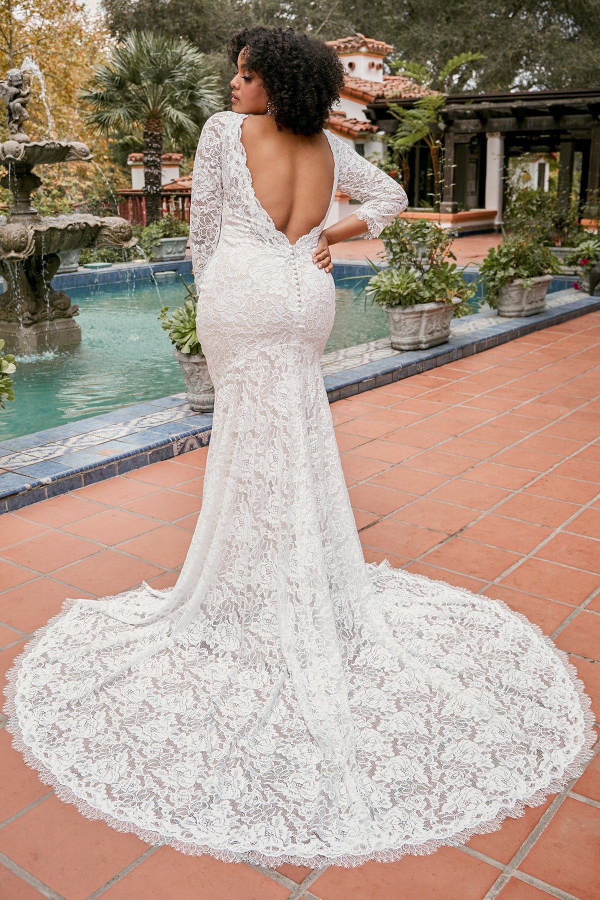 Casablanca BL365C - Size 18 - Image 2