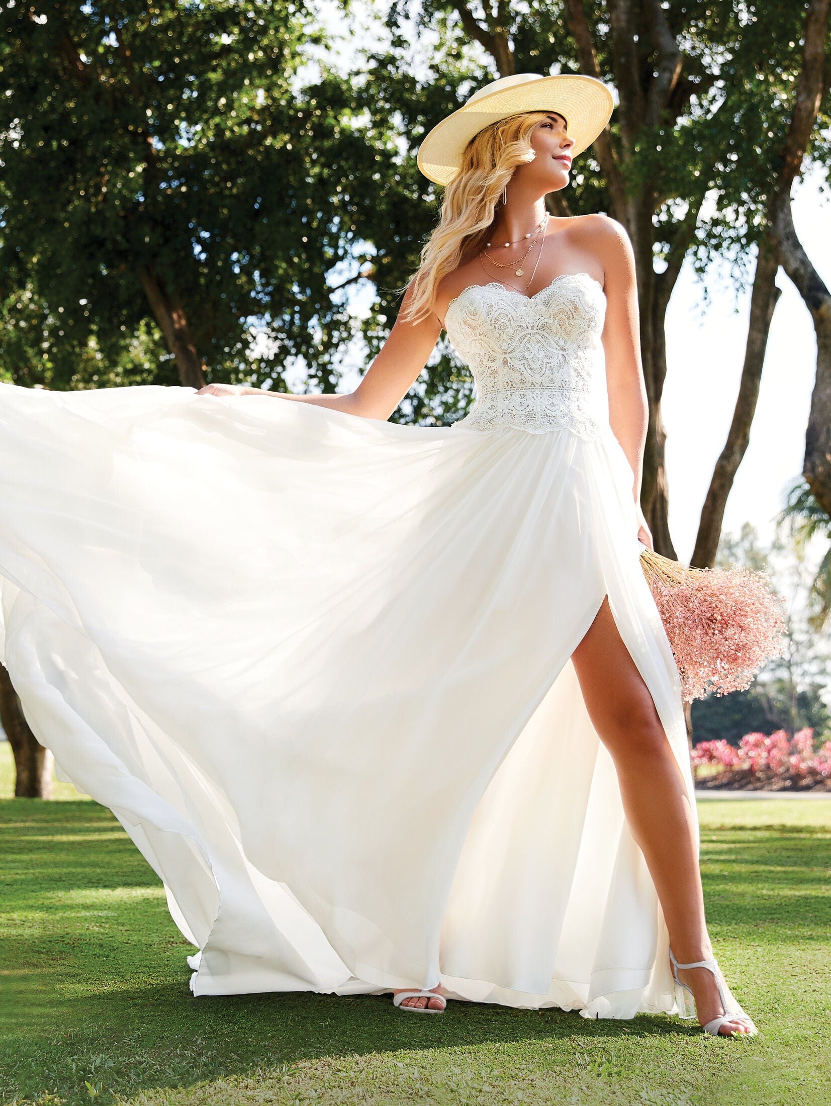 Christina Wu 22083 - Size 8