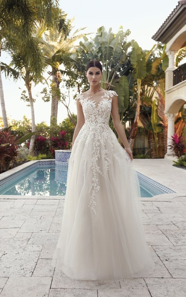 Demetrios 1002 - Size 14 - Image 3