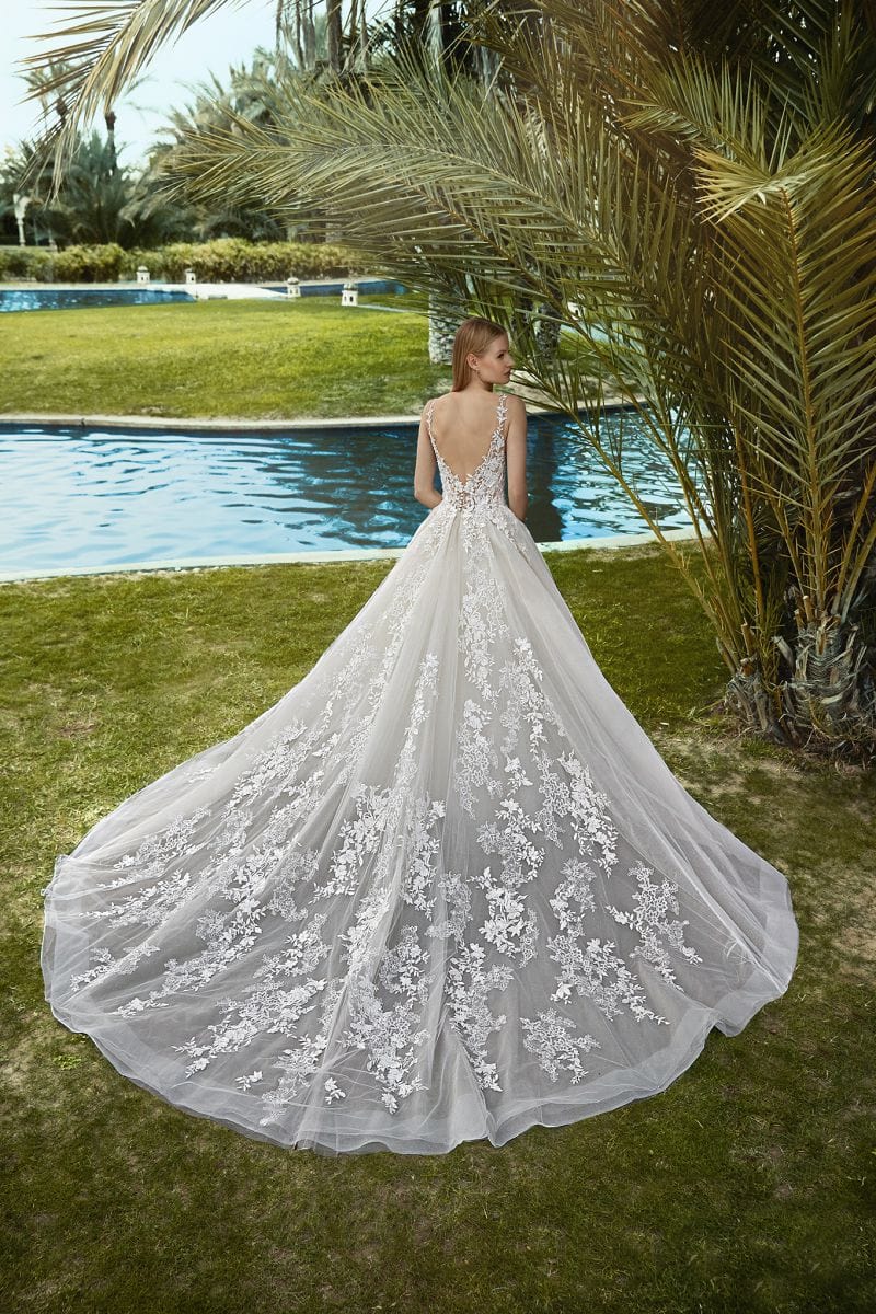 Demetrios 1008 - Size 14 - Image 2