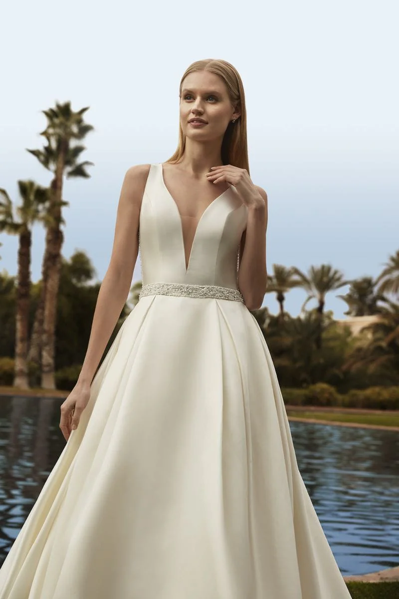 Demetrios 8030 - Size 16 - Image 3