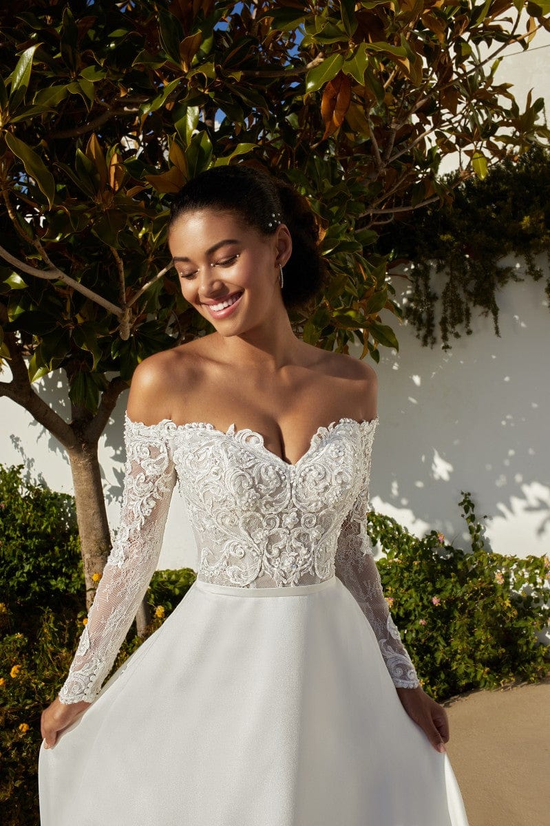 Demetrios 8121 - Size 24 - Image 3