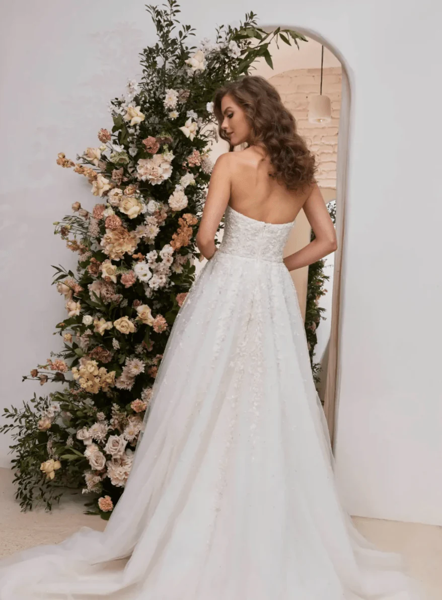 Enaura Penelope - Size 4 - Image 2
