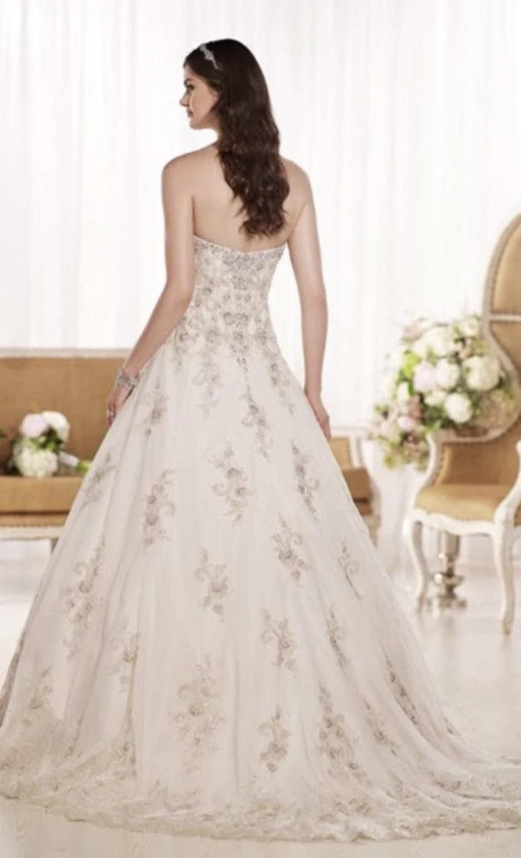 Essense of Australia D1757 - Size 10 - Image 2