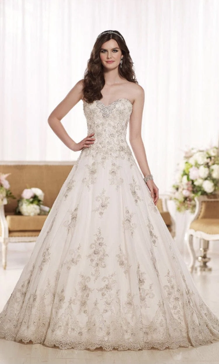 Essense of Australia D1757 - Size 10 - Image 3