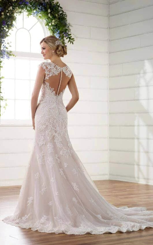 Essense of Australia D2262 - Size 12 - Image 2