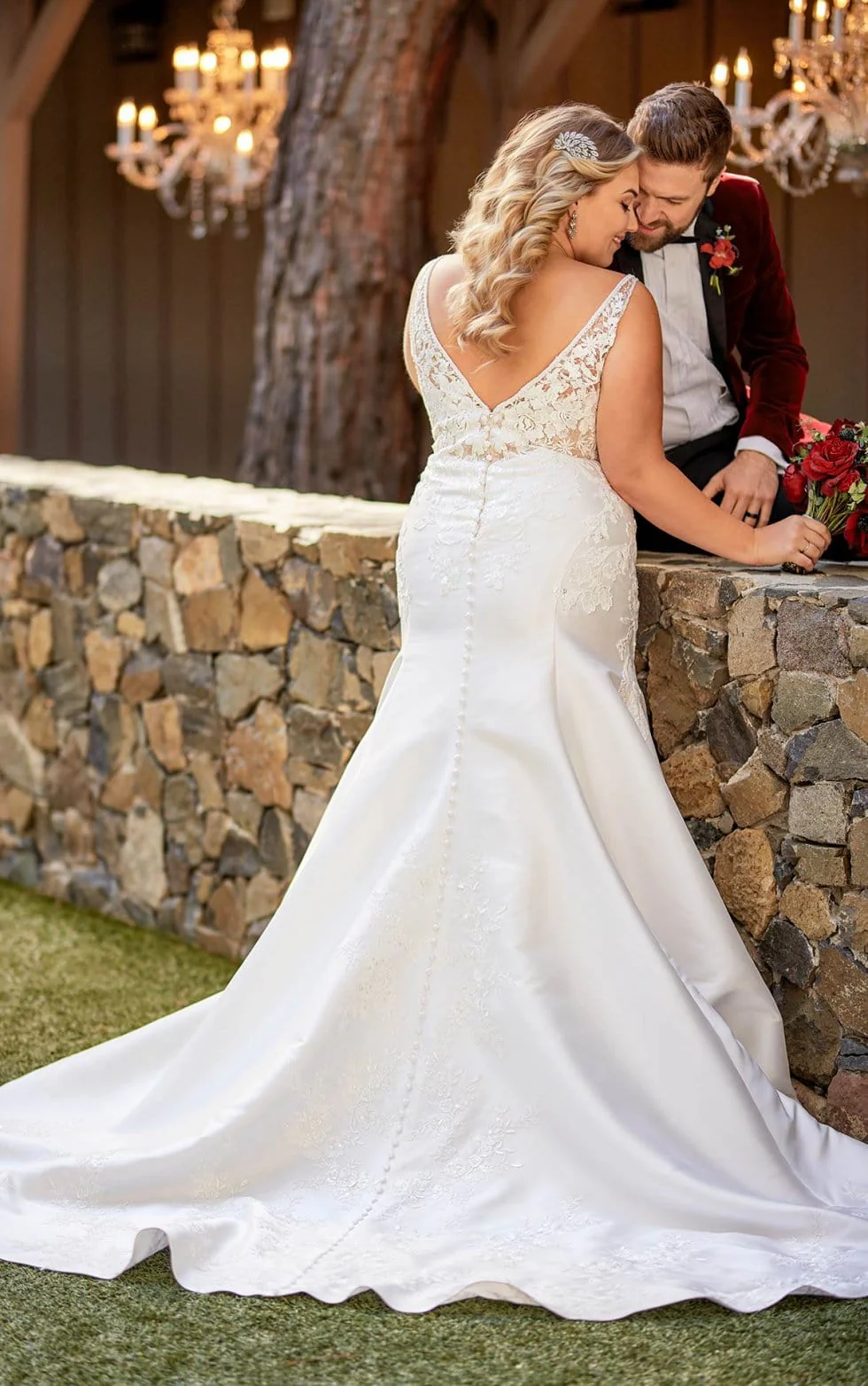 Essense of Australia D2675 - Size 24 - Image 2