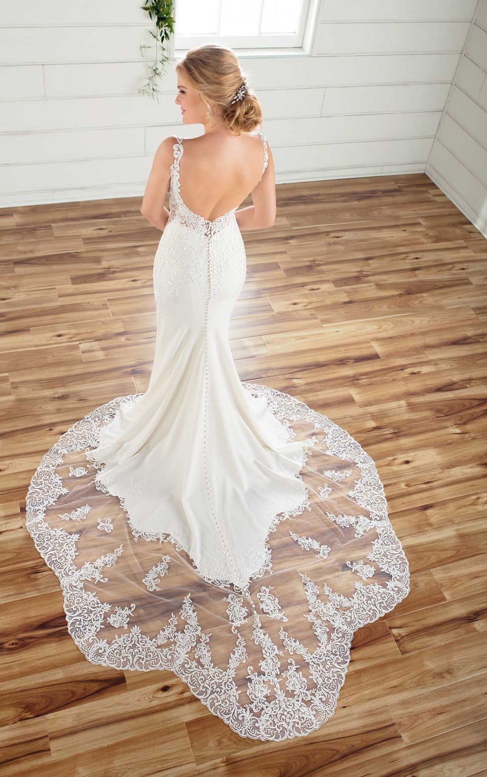 Essense of Australia D2679 - Size 10 - Image 3