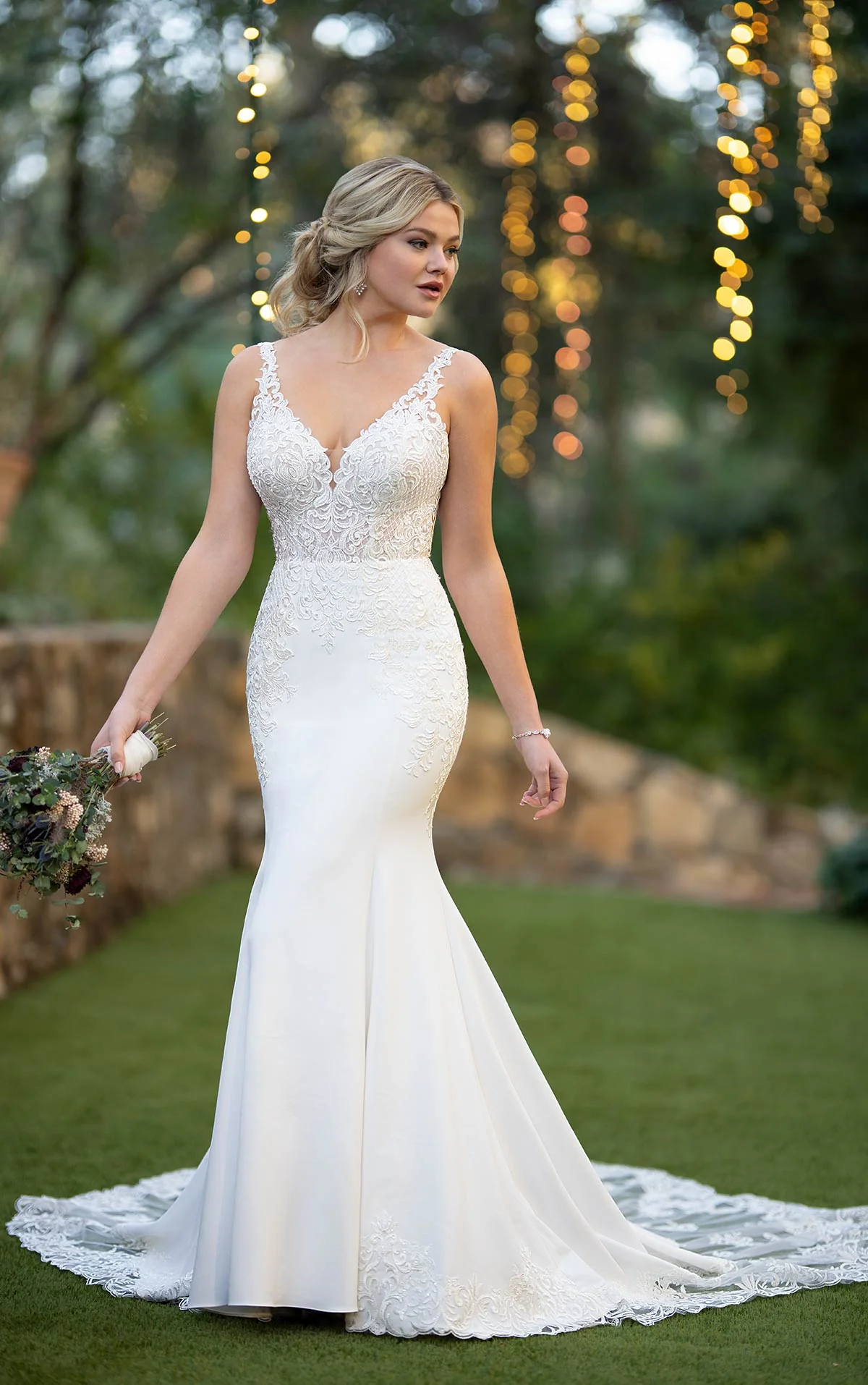 Essense of Australia D2679 - Size 10 - Image 4