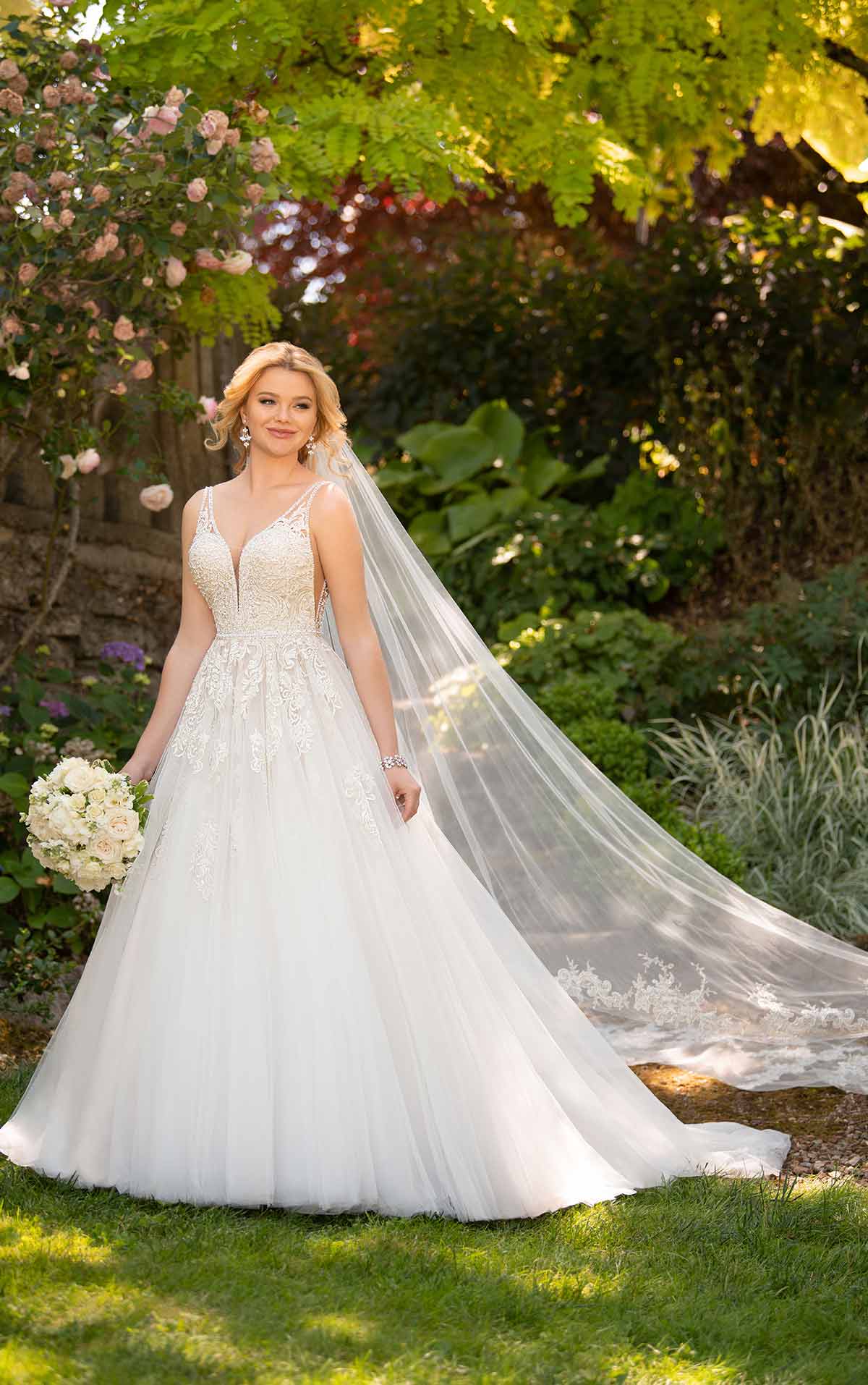 Essense of Australia D2730 - Size 14 - Image 3