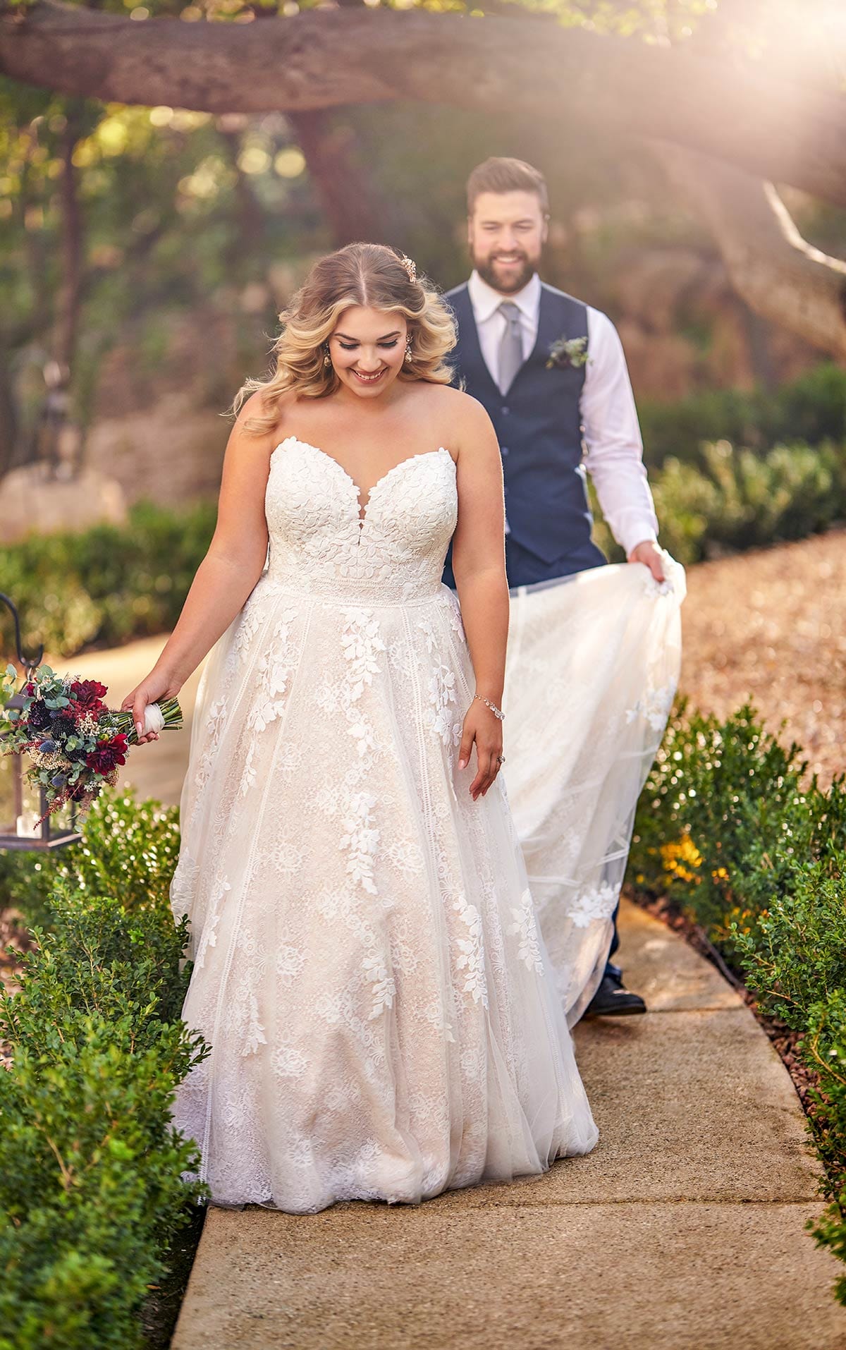 Essense of Australia D2752 - Size 20 - Image 3