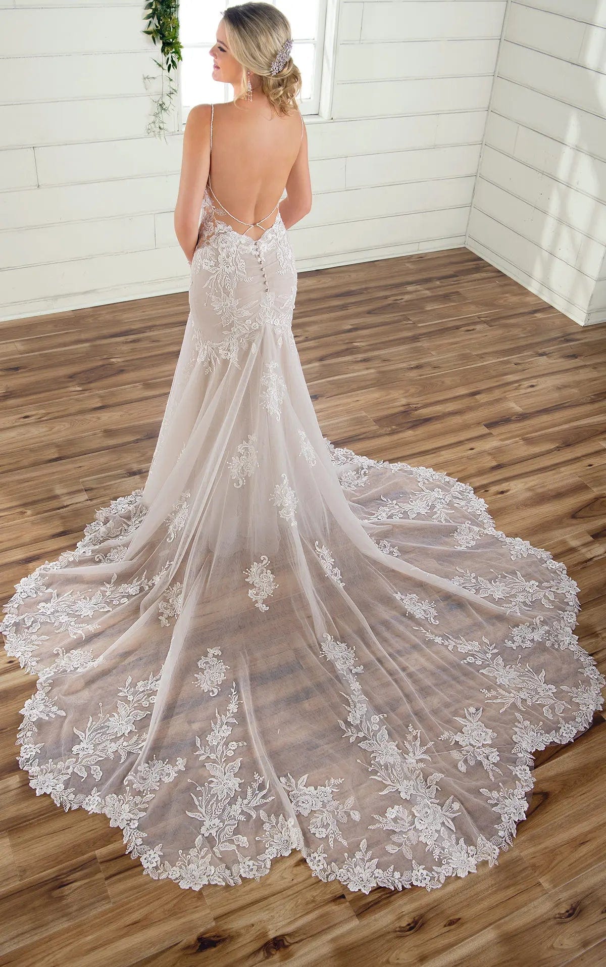 Essense of Australia D2770 - Size 8 - Image 4