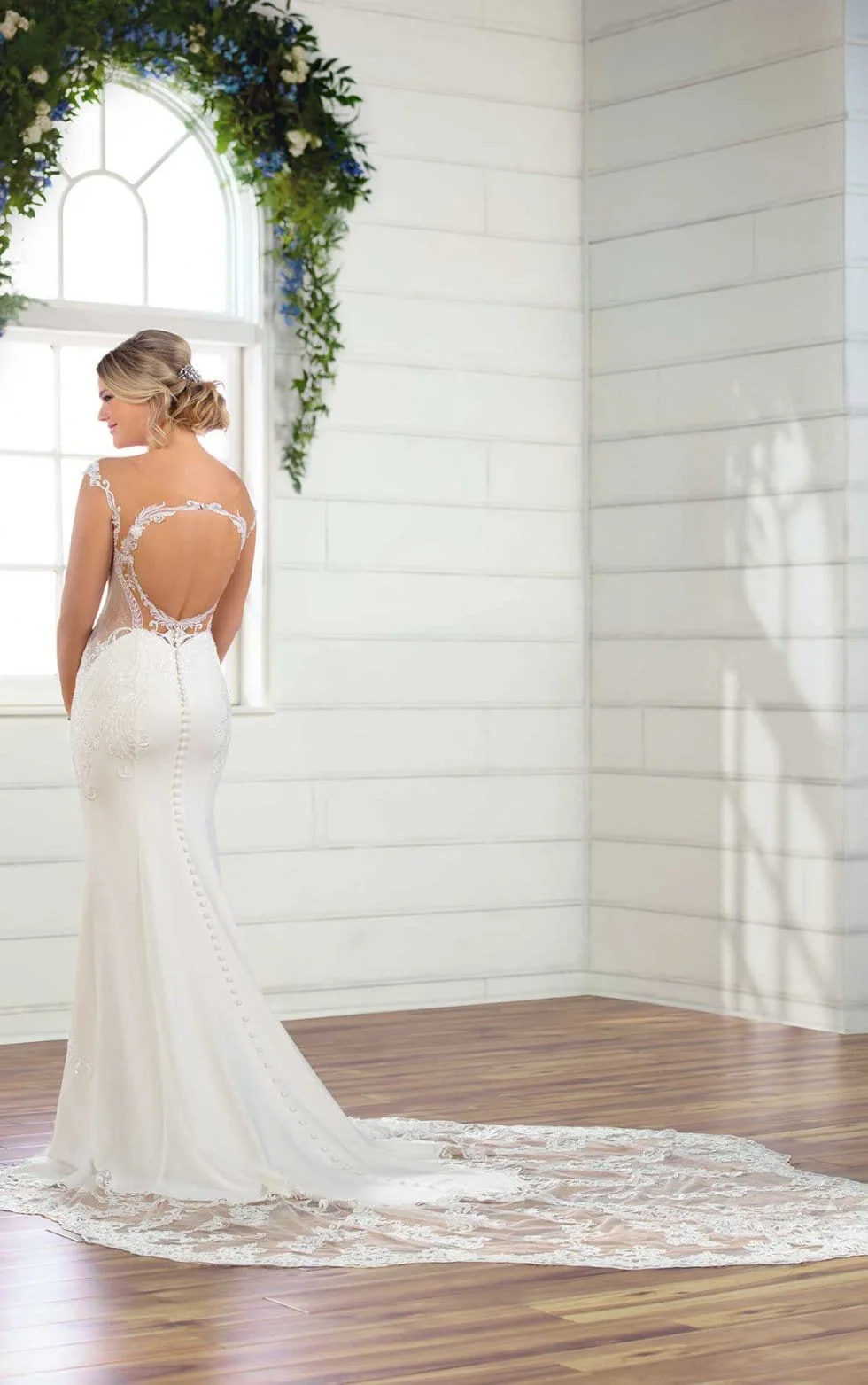 Essense of Australia D2849 - Size 14 - Image 2