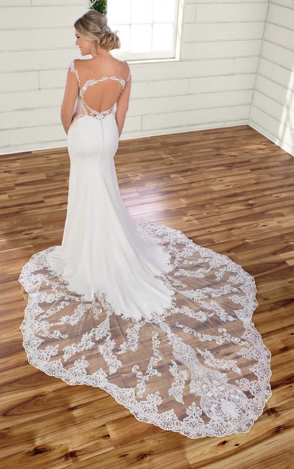 Essense of Australia D2849 - Size 14 - Image 4