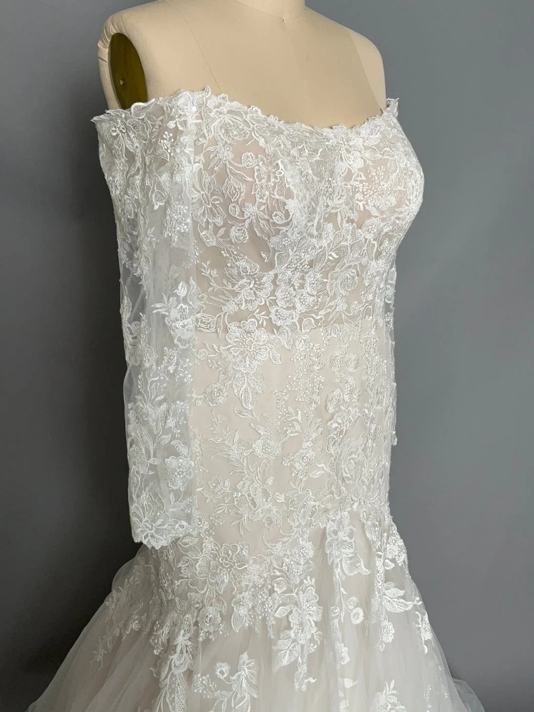 Essense of Australia D3255 - Size 24 - Image 5