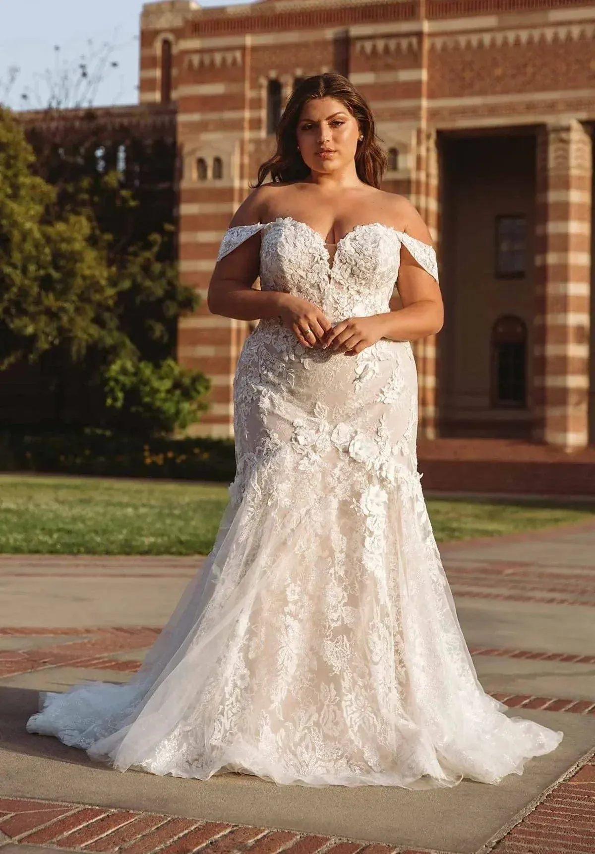 Essense of Australia D3374 - Size 24