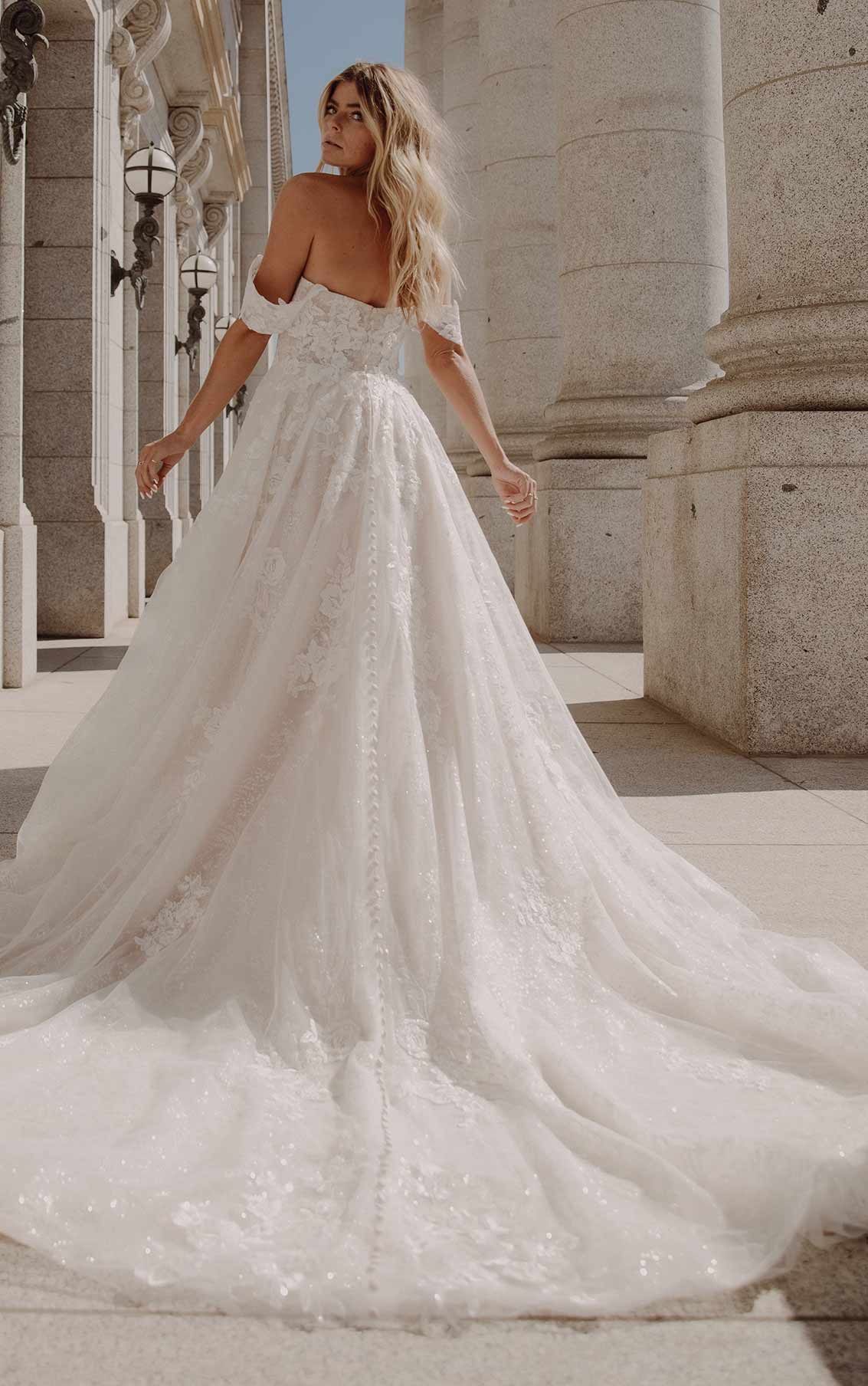 Essense of Australia D3414 - Size 14 - Image 5