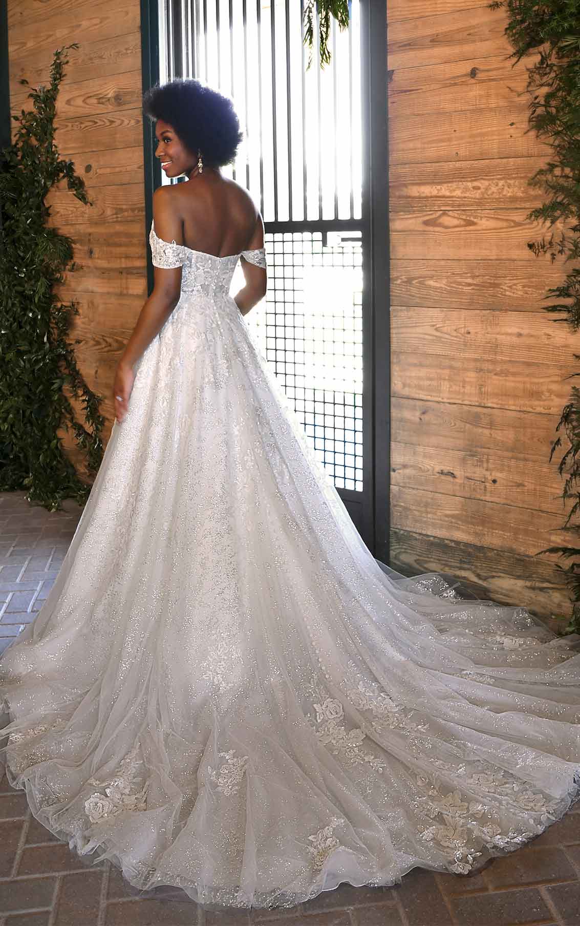Essense of Australia D3414 - Size 22 - Image 3