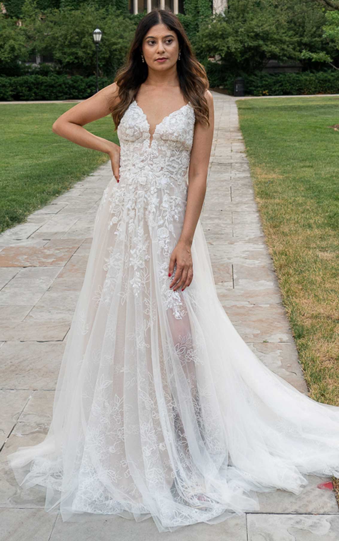 Essense of Australia D3415 - Size 12 - Image 3