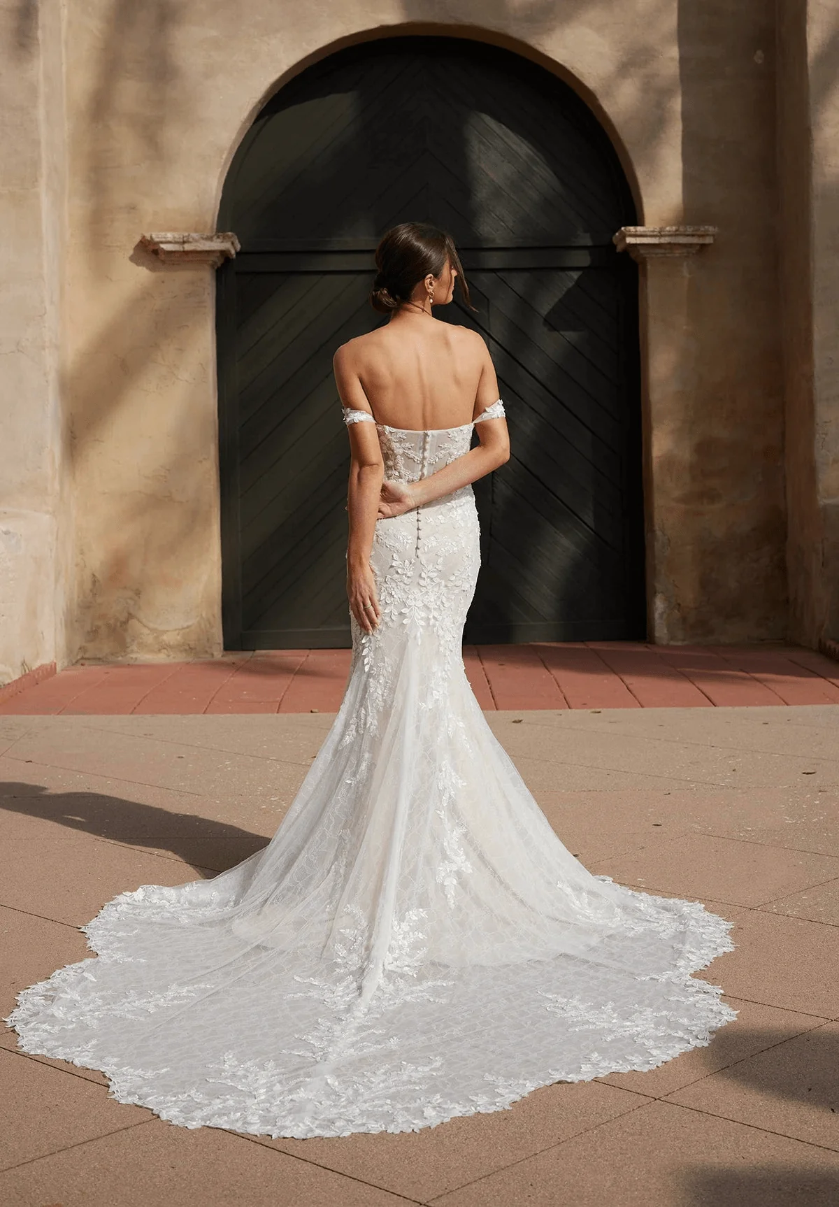 Essense of Australia D3992 - Size 14 - Image 2