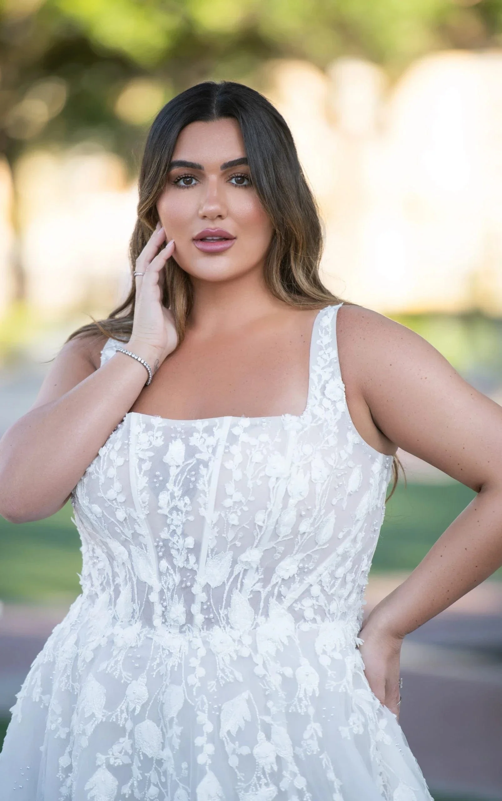 Essense of Australia D4030 - Size 22 - Image 3