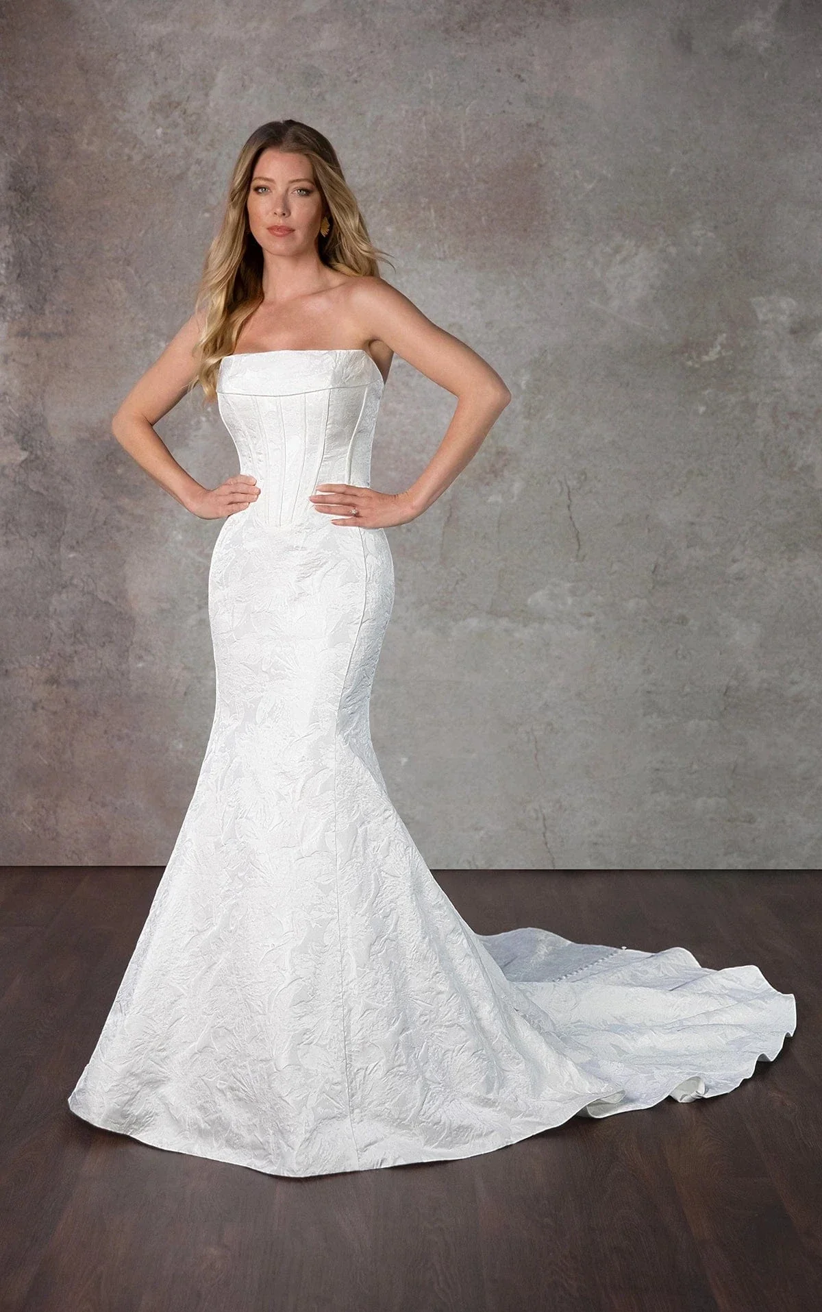Essense of Australia D4149 + Overskirt - Size 12 - Image 3