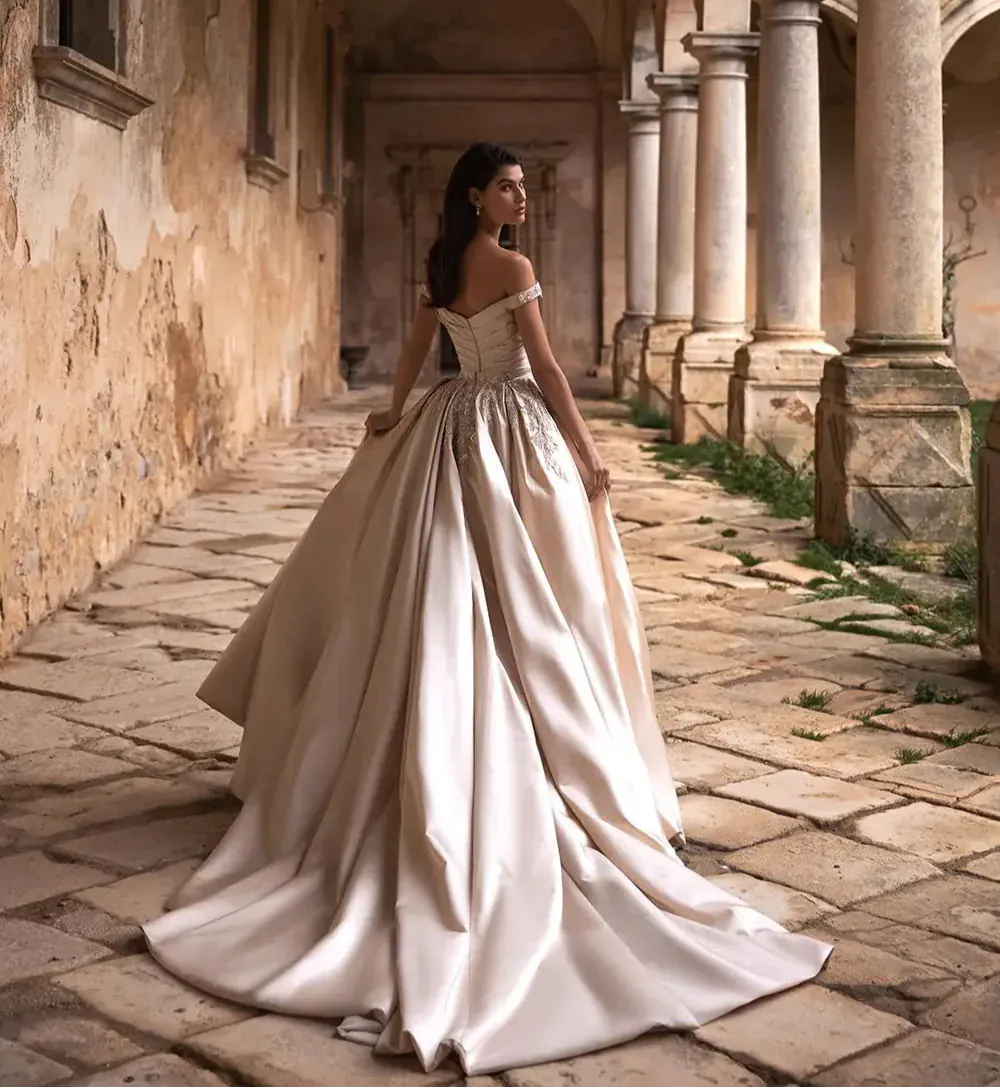 Eva Lendel Venus + Overskirt - Size 10 - Image 4