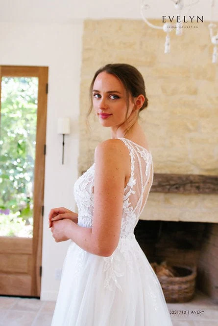 Evelyn Bridal Avery - Size 6 - Image 4