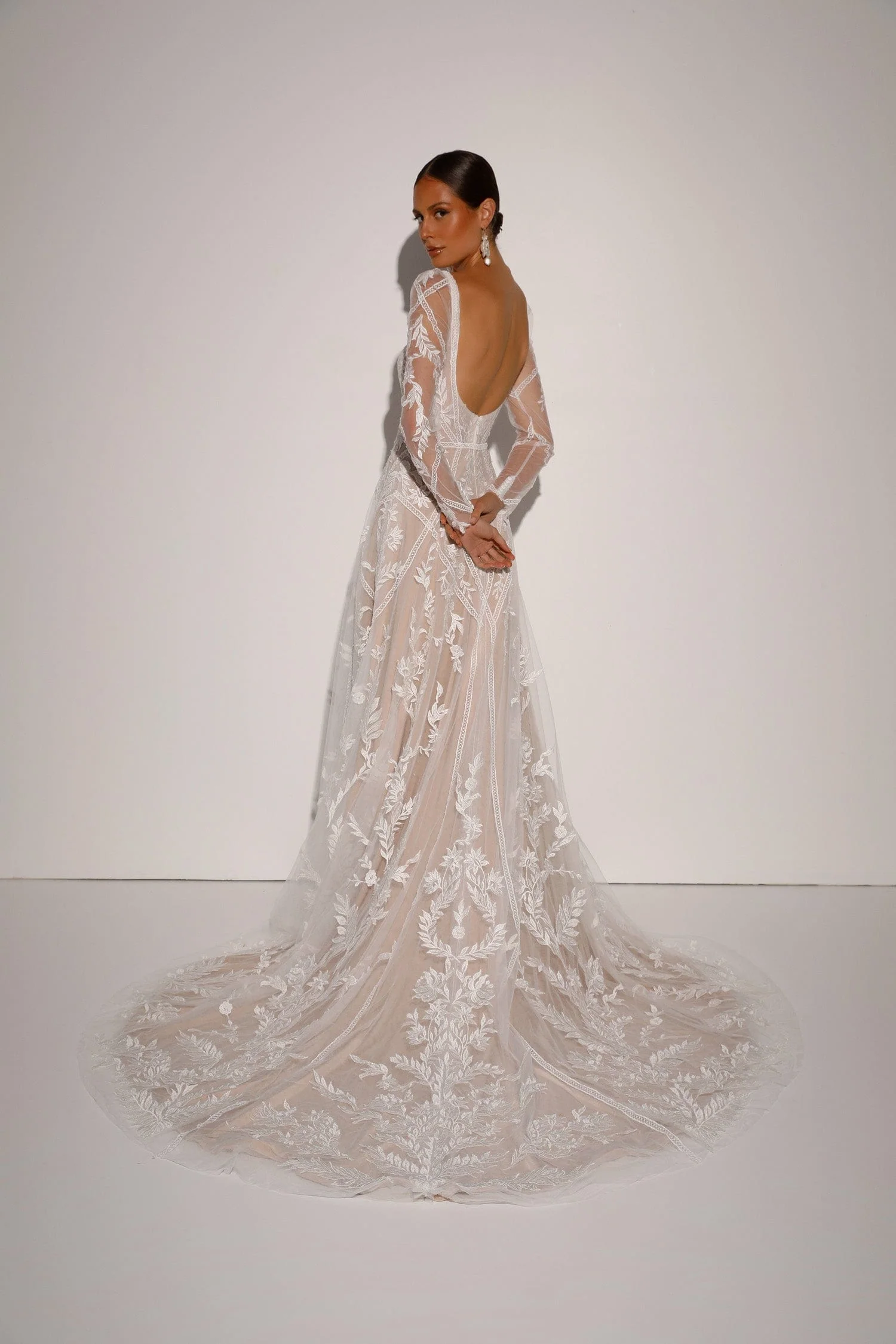 Evie Young Zari - Size 16 - Image 2