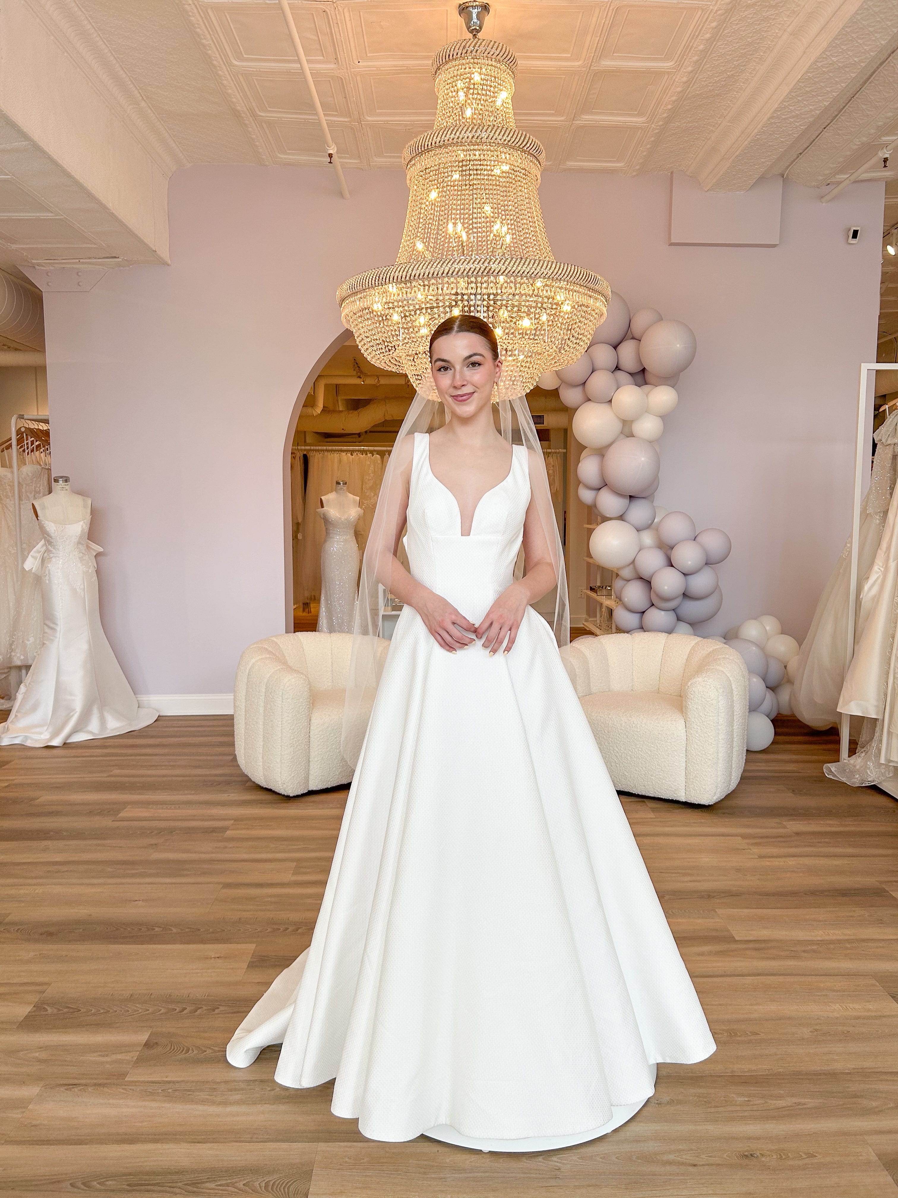Fingertip Length Veil - Image 4