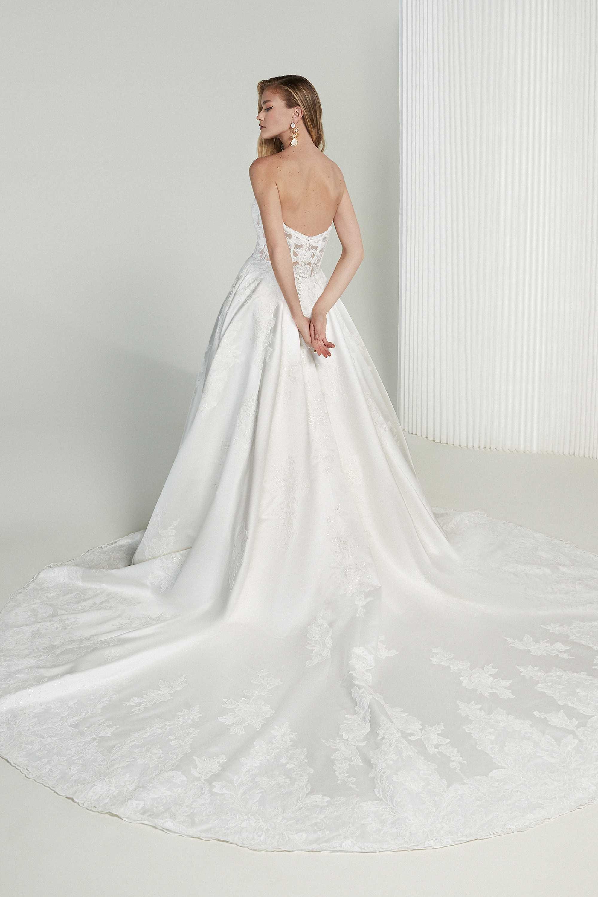 Justin Alexander Elizabeth - Size 12 - Image 2